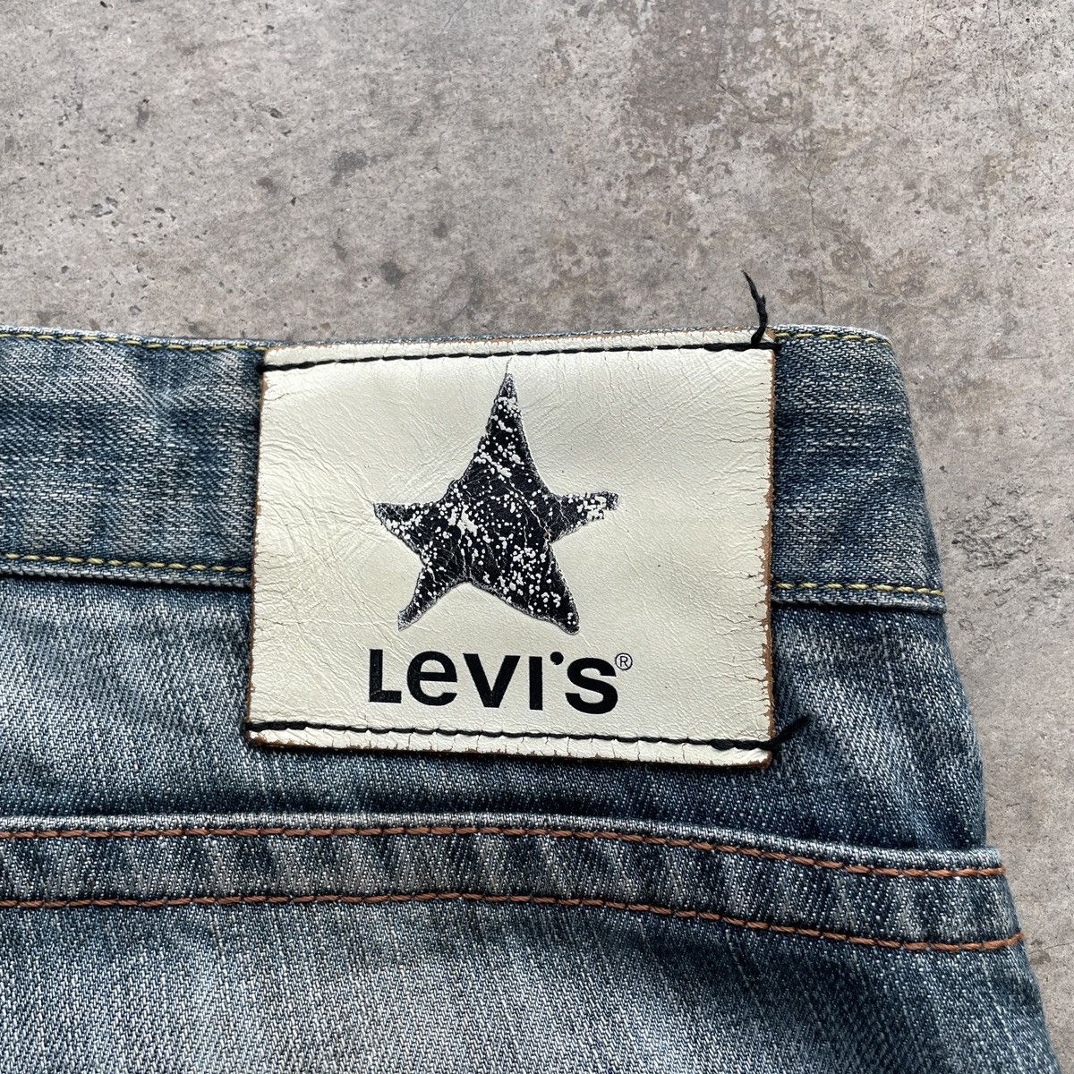 Levi's Vintage Clothing Vintage Levi’s Black Tag Star Faded Denim Jeans Pants W34 Size US 34 / EU 50 - 9 Thumbnail