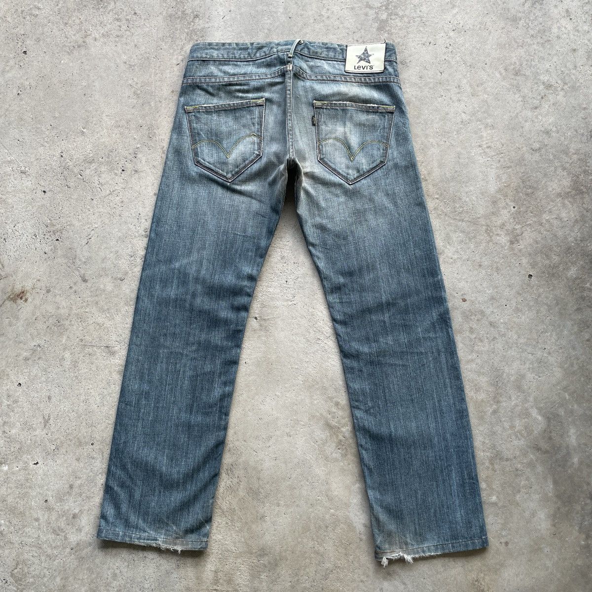 Levi's Vintage Clothing Vintage Levi’s Black Tag Star Faded Denim Jeans Pants W34 Size US 34 / EU 50 - 12 Thumbnail