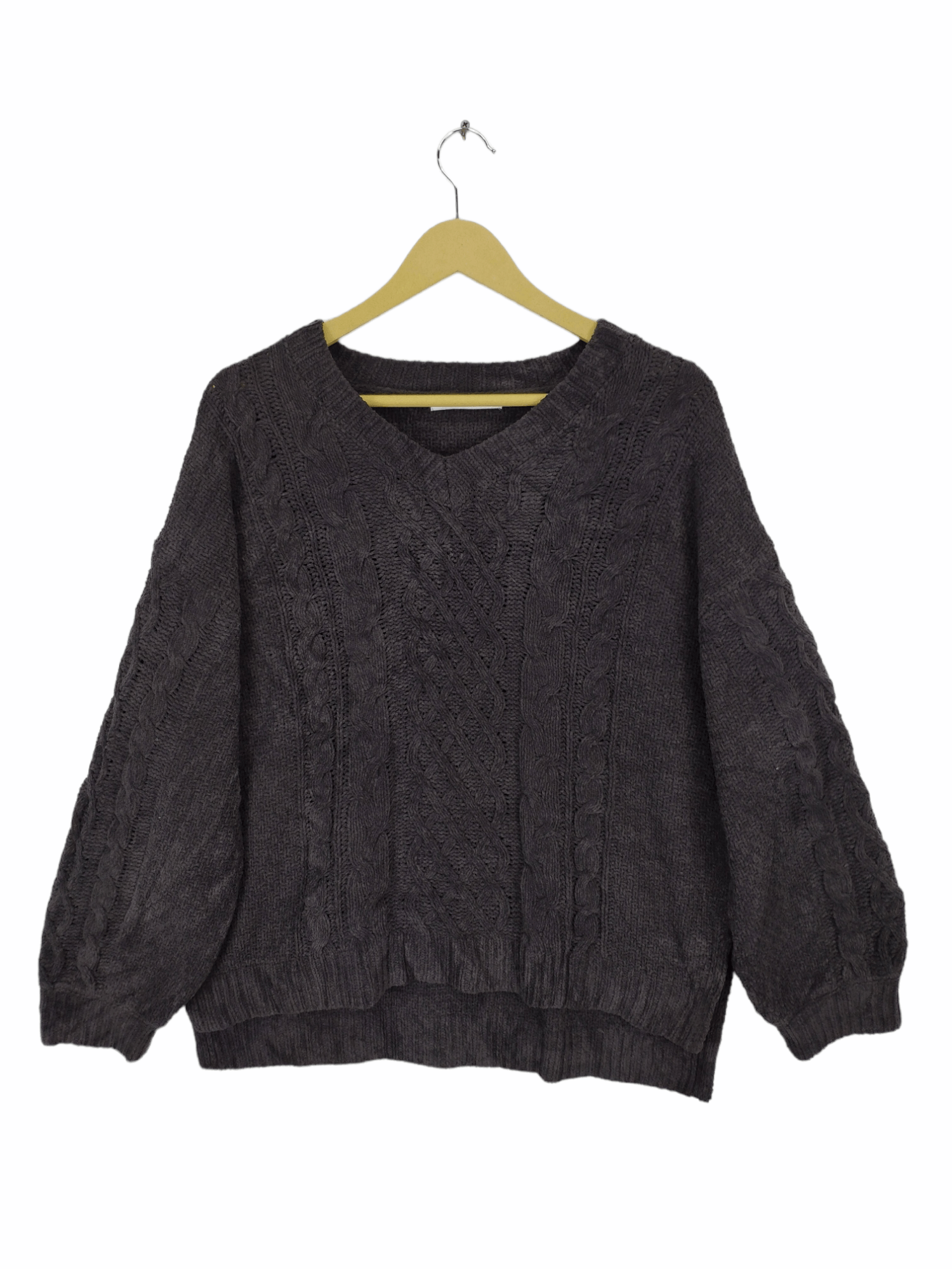 Aran Isles Knitwear × Japanese Brand × Vintage Vintage Wool Sweater Cable Knit V Neck Size L / US 10 / IT 46 - 1 Thumbnail