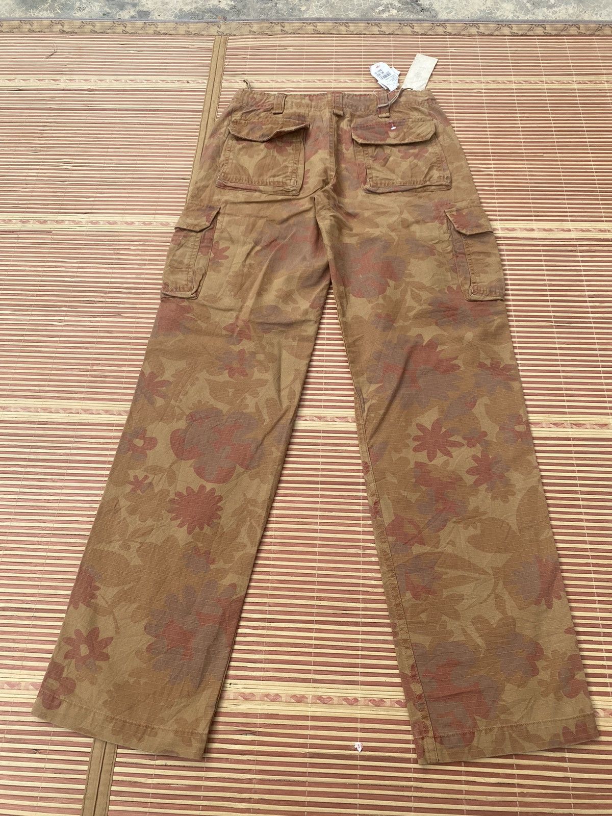Japanese Brand Japanese Brand Bright On Flora Design Cargo Pant Size US 28 / EU 44 - 2 Thumbnail