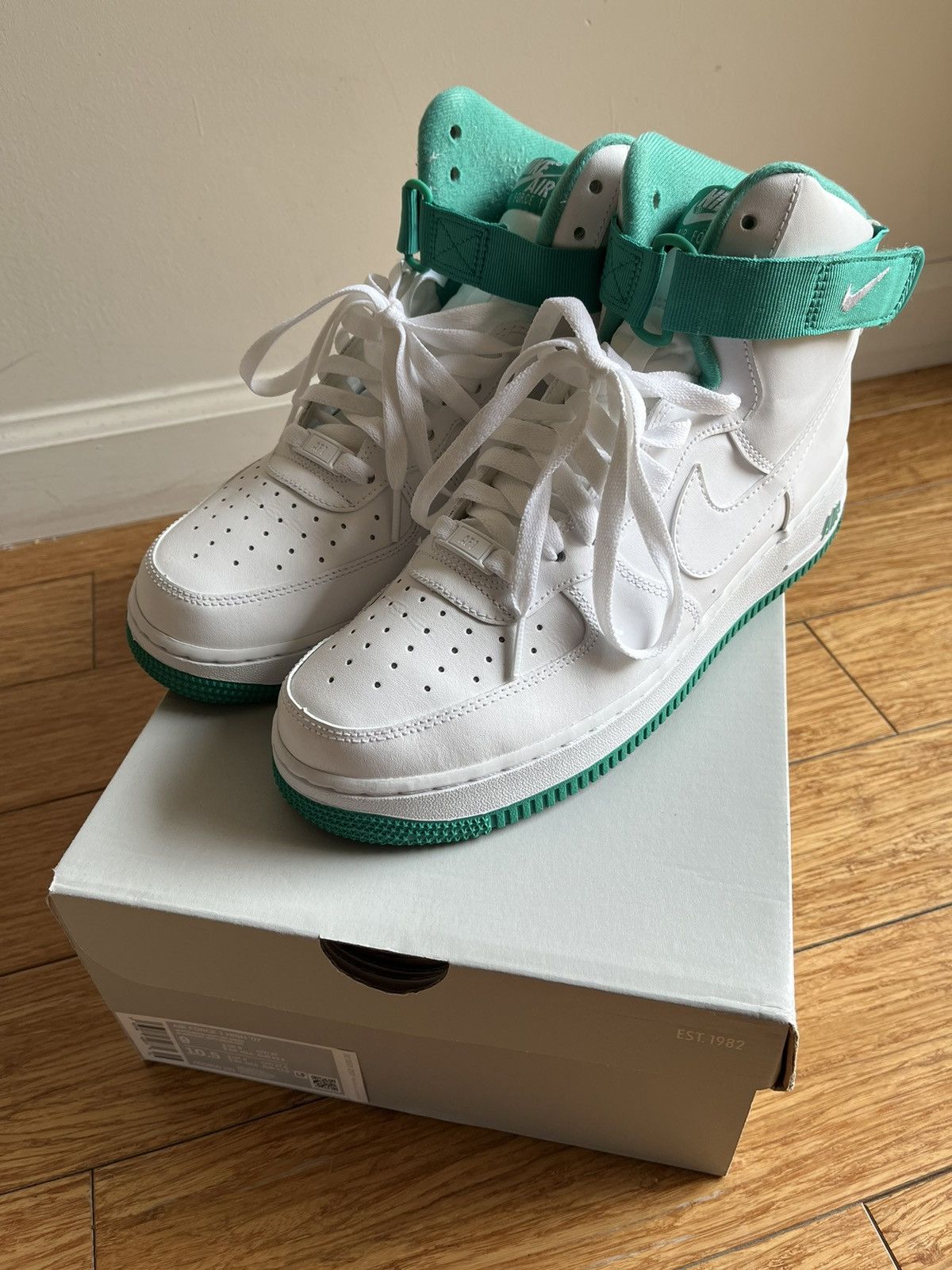 Nike Nike Air Force 1 high Neptune green US9 Size US 9 / EU 42 - 1 Thumbnail