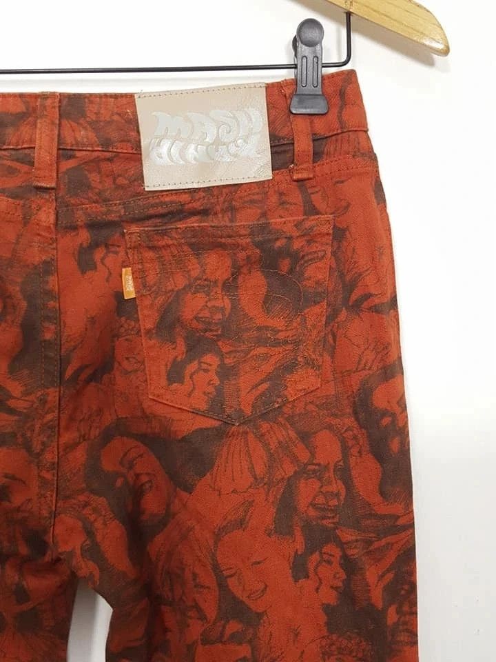 Japanese Brand JAPAN MASH MANIA FAMILY POTRAIT ALL PRINT BOOTCUT PANTS Size US 28 / EU 44 - 7 Thumbnail