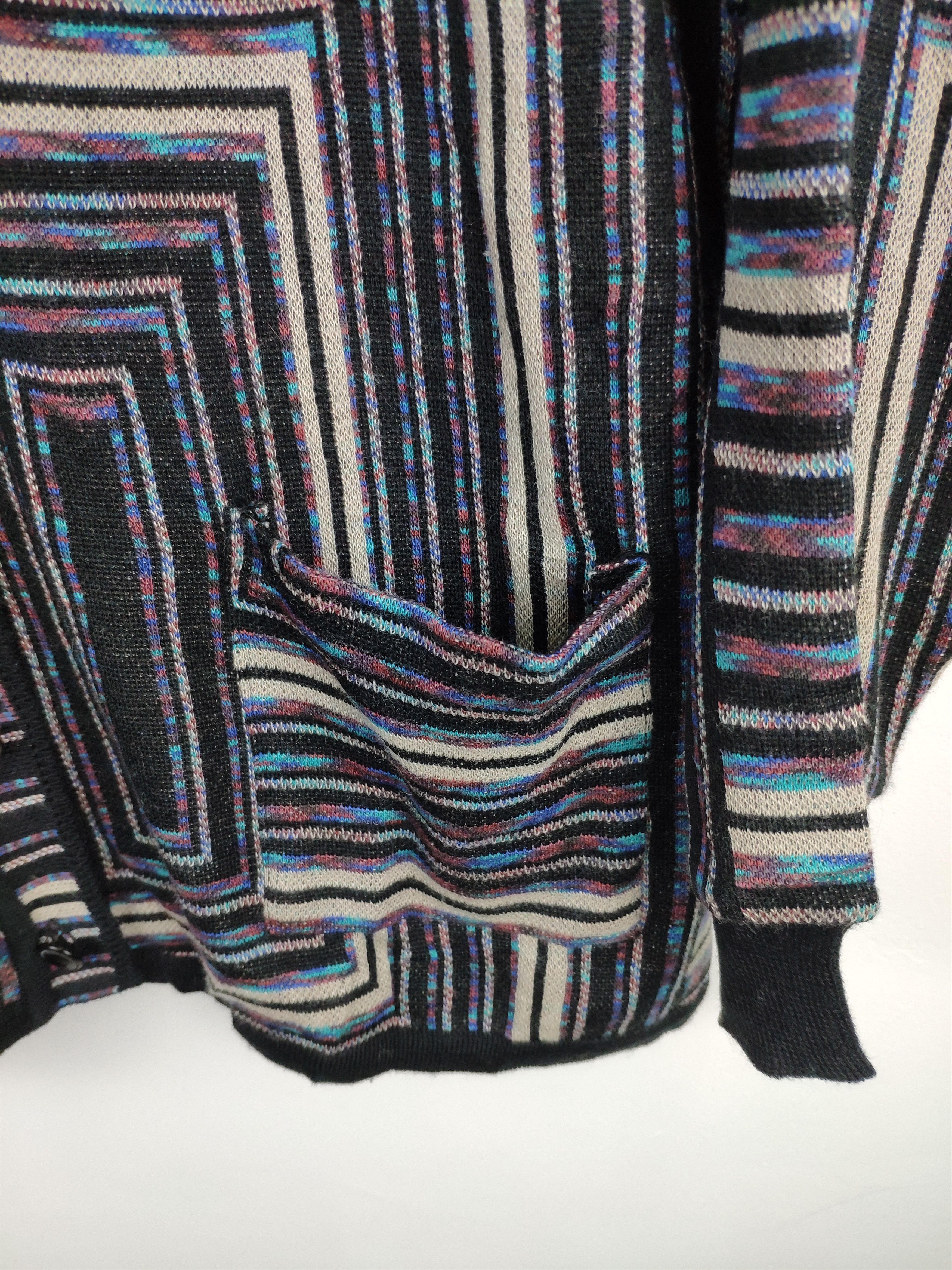 Japanese Brand × Vintage Steal 💥 Vintage Knit Cardigan Striped Art Fullprint Size US M / EU 48-50 / 2 - 3 Thumbnail