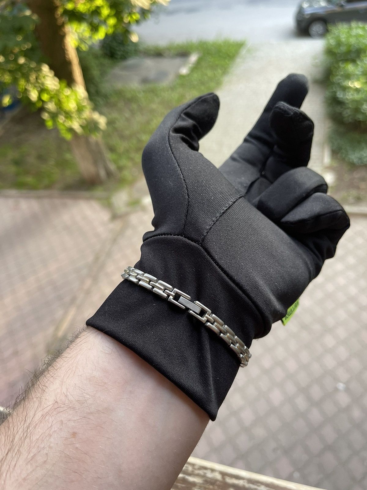 Japanese Brand × Vintage Vintage Quartz futuristic bracelet retro avantgarde watch Size ONE SIZE - 4 Thumbnail