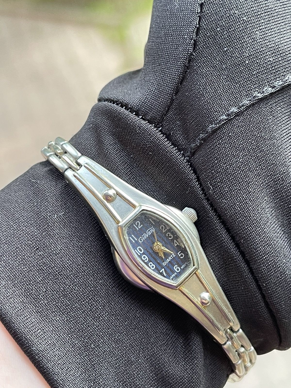 Japanese Brand × Vintage Vintage Quartz futuristic bracelet retro avantgarde watch Size ONE SIZE - 1 Thumbnail