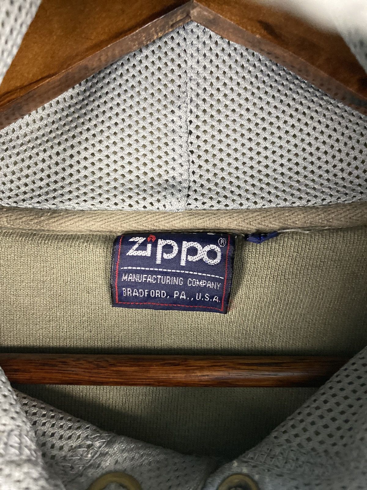 Zippo Vintage Zippo Hoodie Size US M / EU 48-50 / 2 - 7 Thumbnail