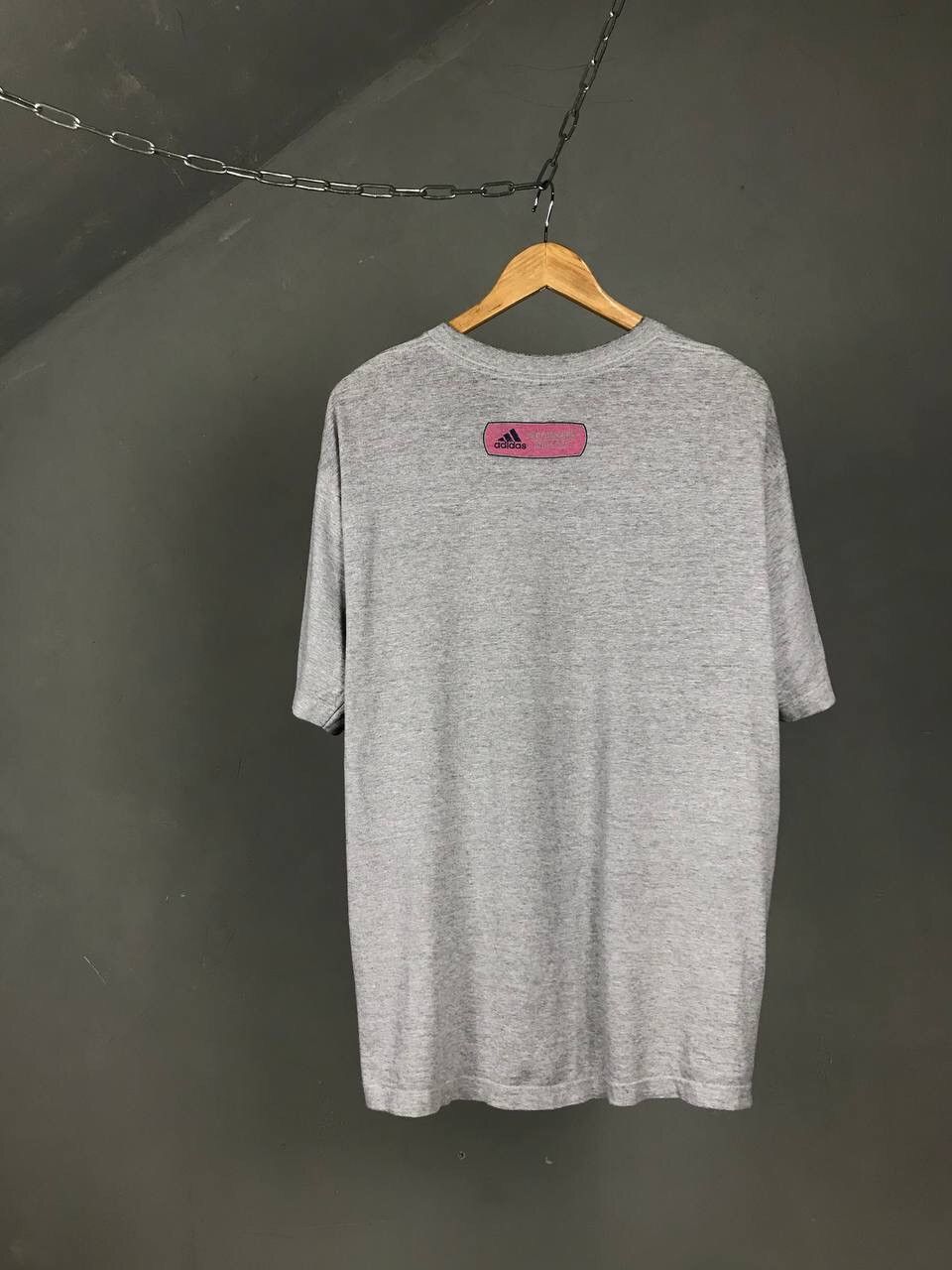 Vintage Adidas vintage streetwear center logo tee Size US XL / EU 56 / 4 - 7 Thumbnail