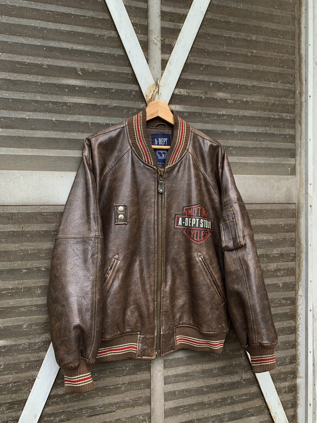 Vintage 🪖VINTAGE FLYING SHARK MILITARY BROWN LEATHER BOMBER JACKET Size US L / EU 52-54 / 3 - 3 Thumbnail