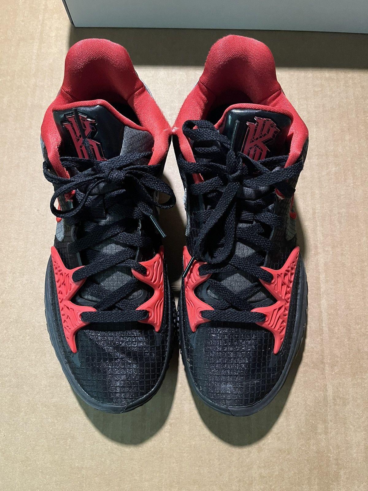 Nike Nike Kyrie Low 4 Size 9 Size US 9 / EU 42 - 3 Thumbnail