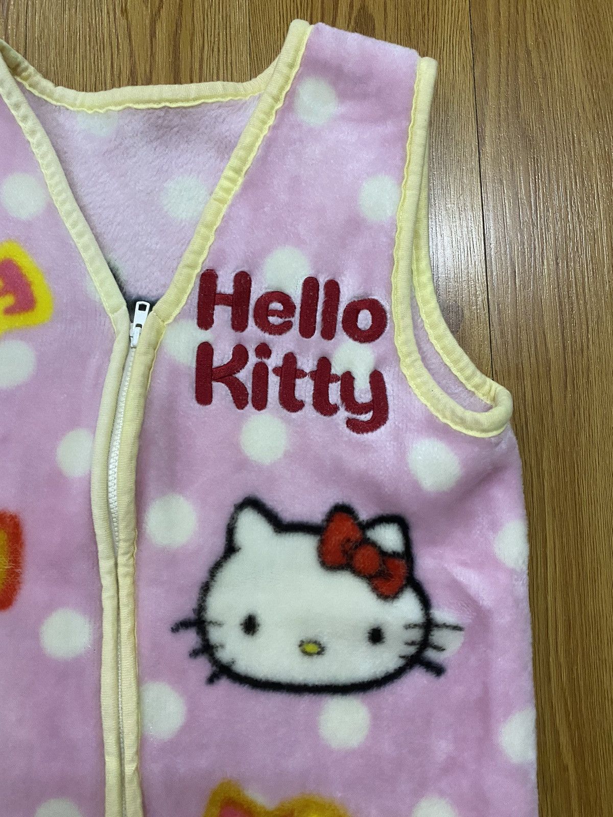 Japanese Brand × Vintage Hello Kitty Big Logo Fleece Vest Size M / US 6-8 / IT 42-44 - 4 Thumbnail