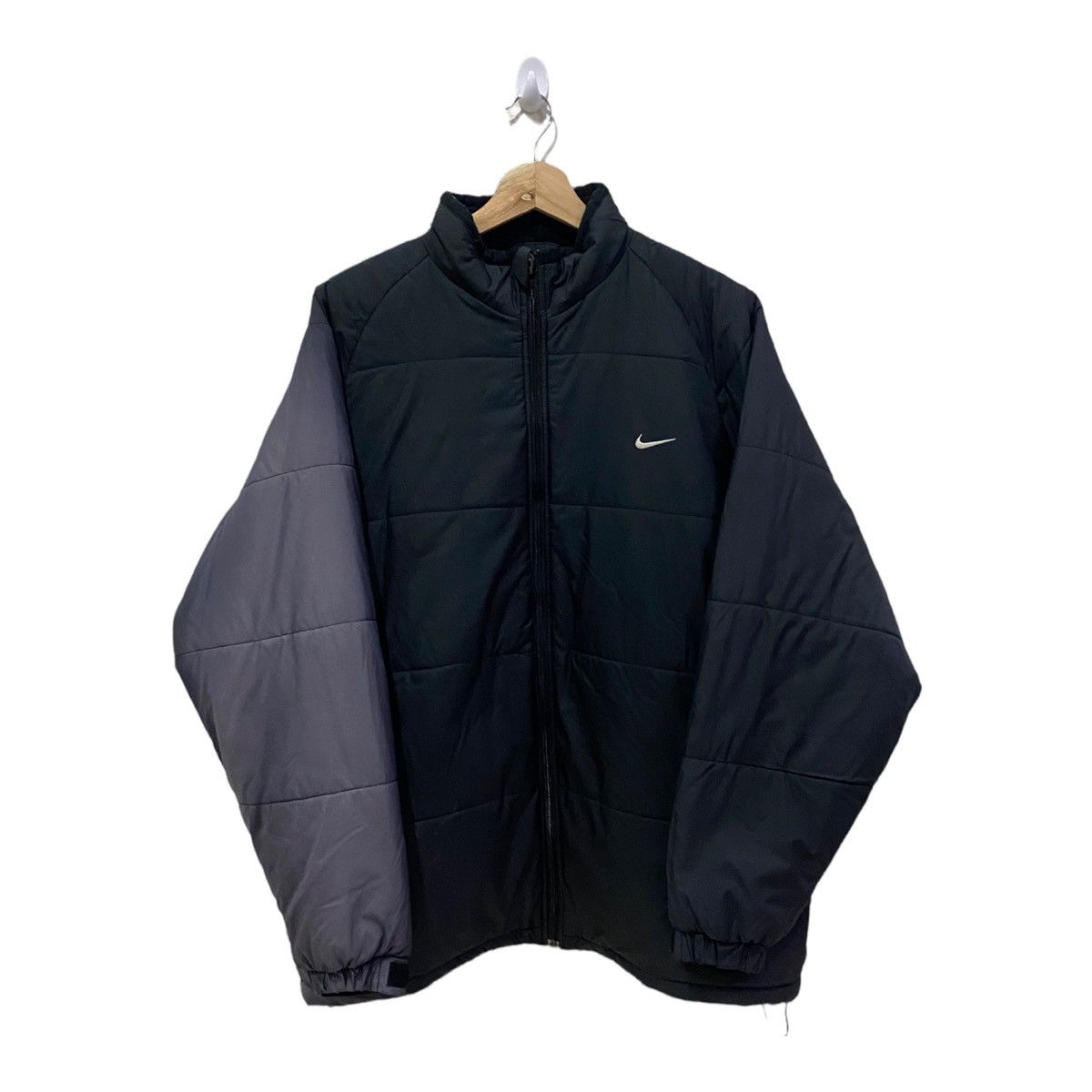 Nike 🔥VINTAGE 90s NIKE SUN FADED BLACK PUFFER JACKET Size US L / EU 52-54 / 3 - 1 Thumbnail