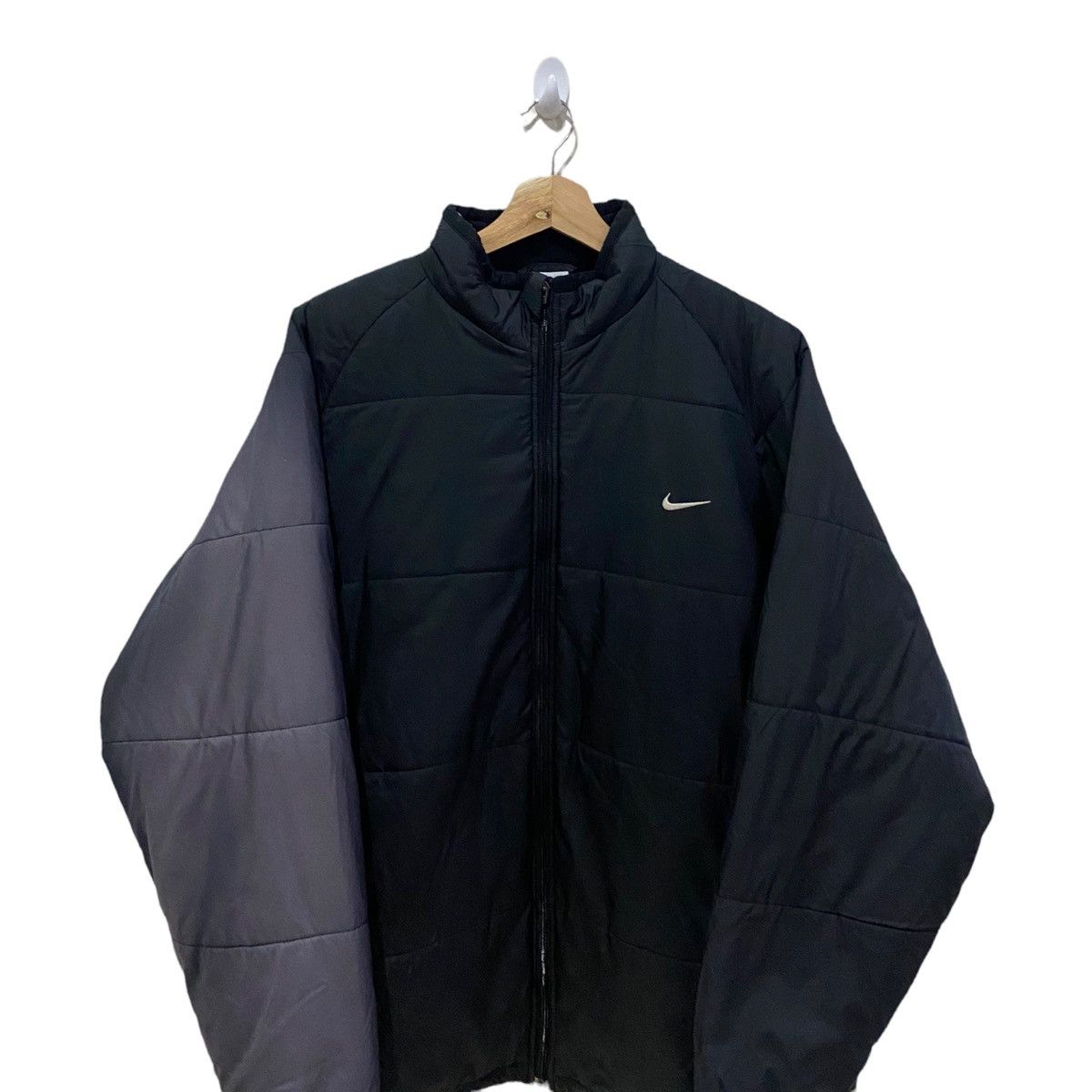 Nike 🔥VINTAGE 90s NIKE SUN FADED BLACK PUFFER JACKET Size US L / EU 52-54 / 3 - 2 Thumbnail