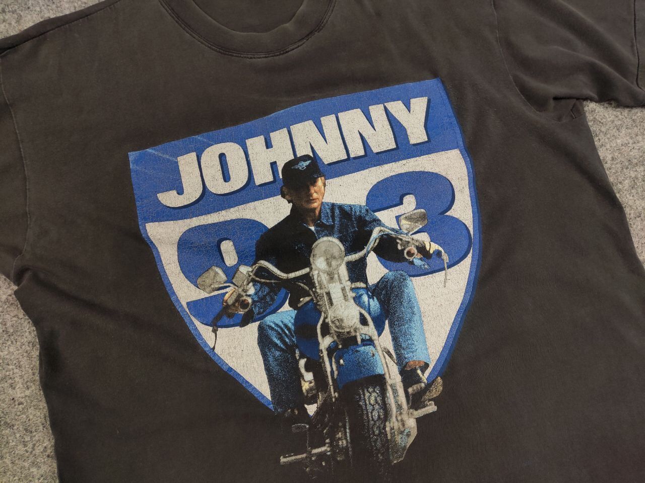 Band Tees Vintage Johnny Hallyday 93 Big Faded Logo Gray T shirt Size US L / EU 52-54 / 3 - 9 Thumbnail