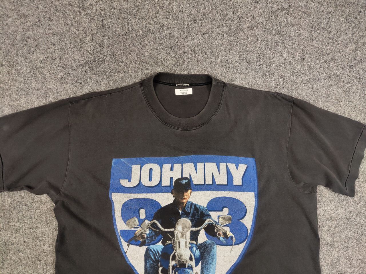 Band Tees Vintage Johnny Hallyday 93 Big Faded Logo Gray T shirt Size US L / EU 52-54 / 3 - 7 Thumbnail