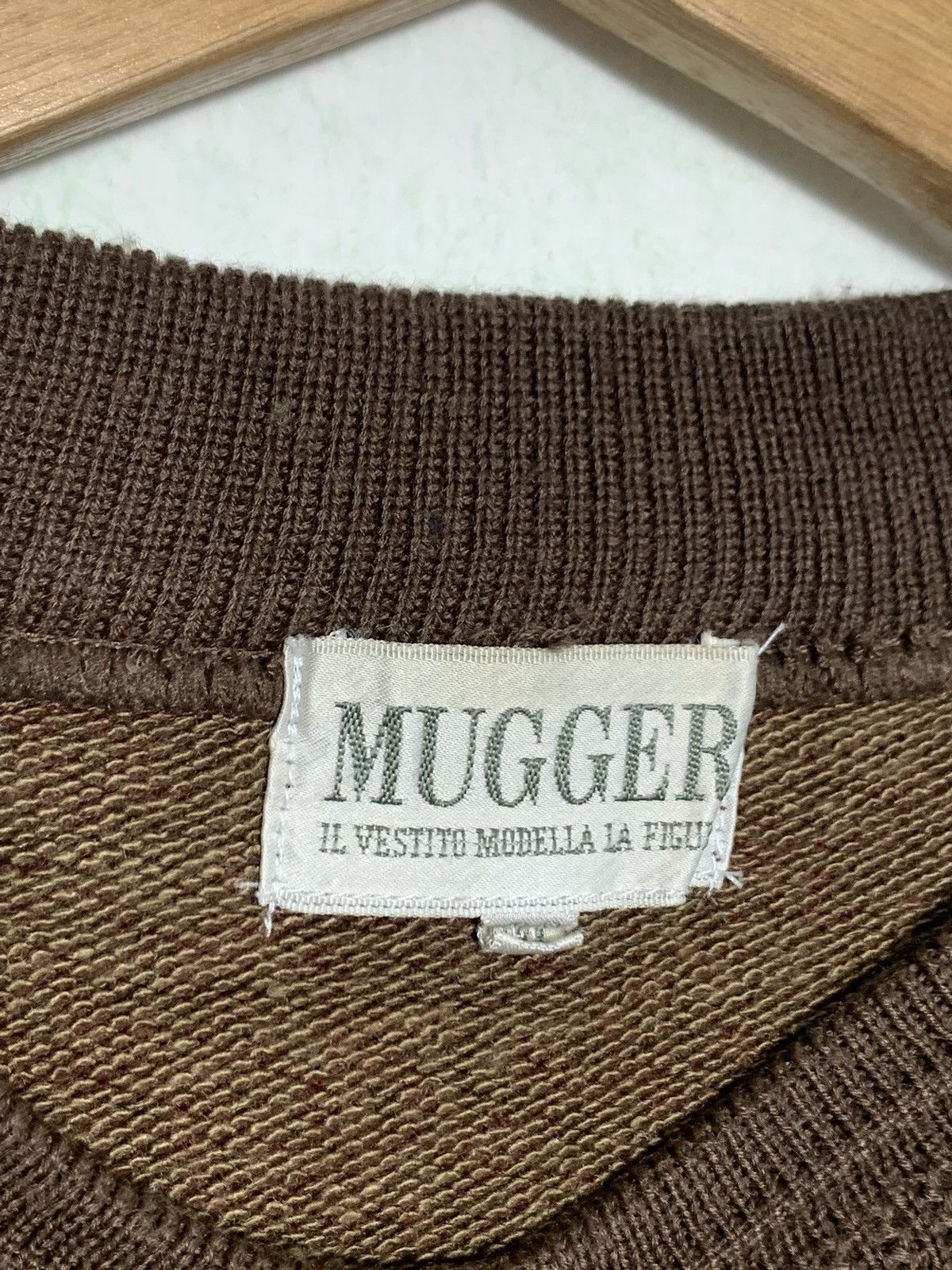 Designer Vintage Mugger Embroidered Logo Brown Crewneck Travis Scott Size US M / EU 48-50 / 2 - 4 Thumbnail