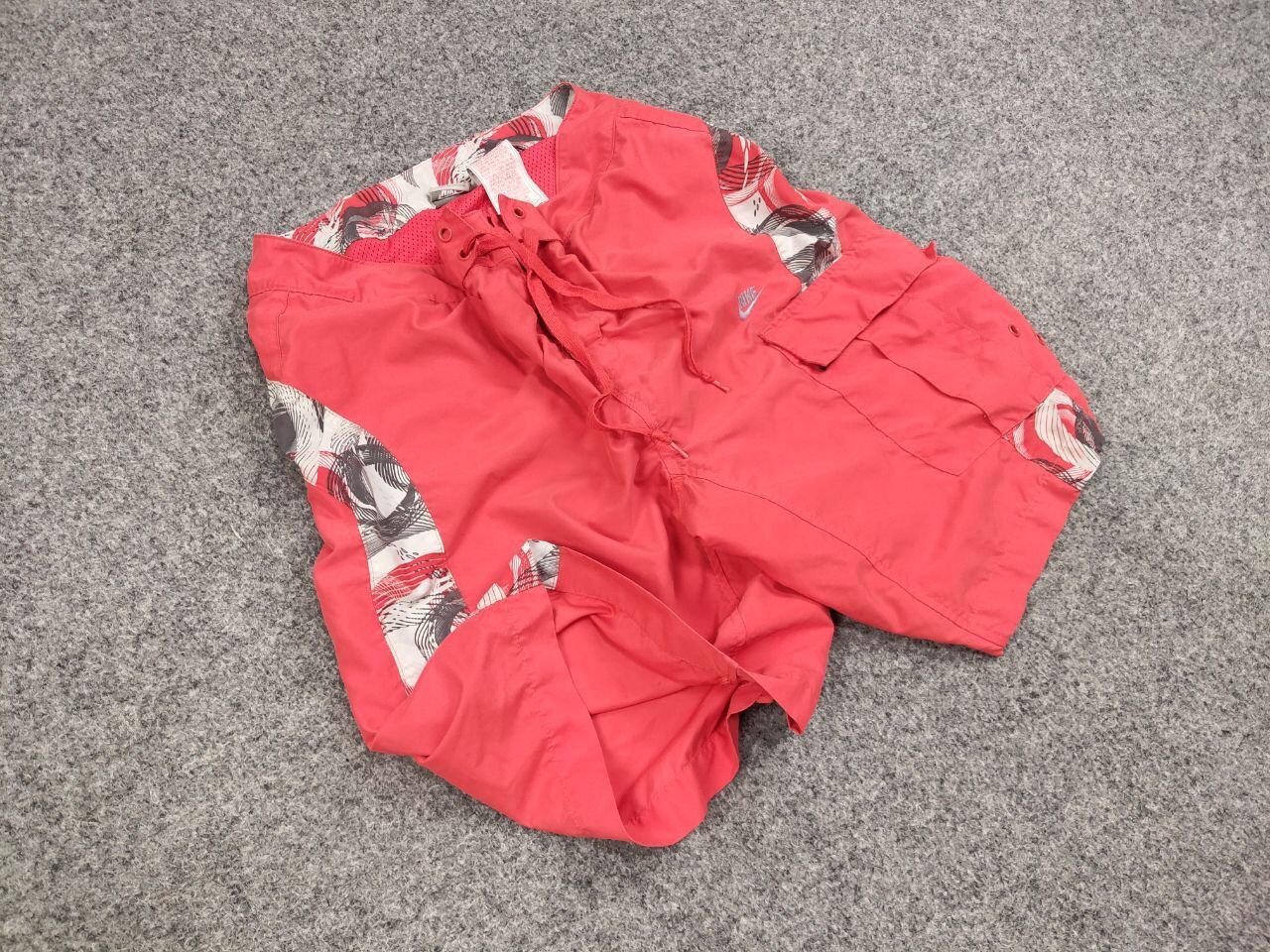 Nike Vintage 00's Nike Cargo Pocket Logo Shorts Style Y2K Size US 34 / EU 50 - 5 Thumbnail