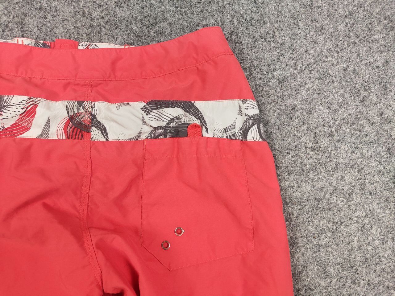 Nike Vintage 00's Nike Cargo Pocket Logo Shorts Style Y2K Size US 34 / EU 50 - 8 Thumbnail