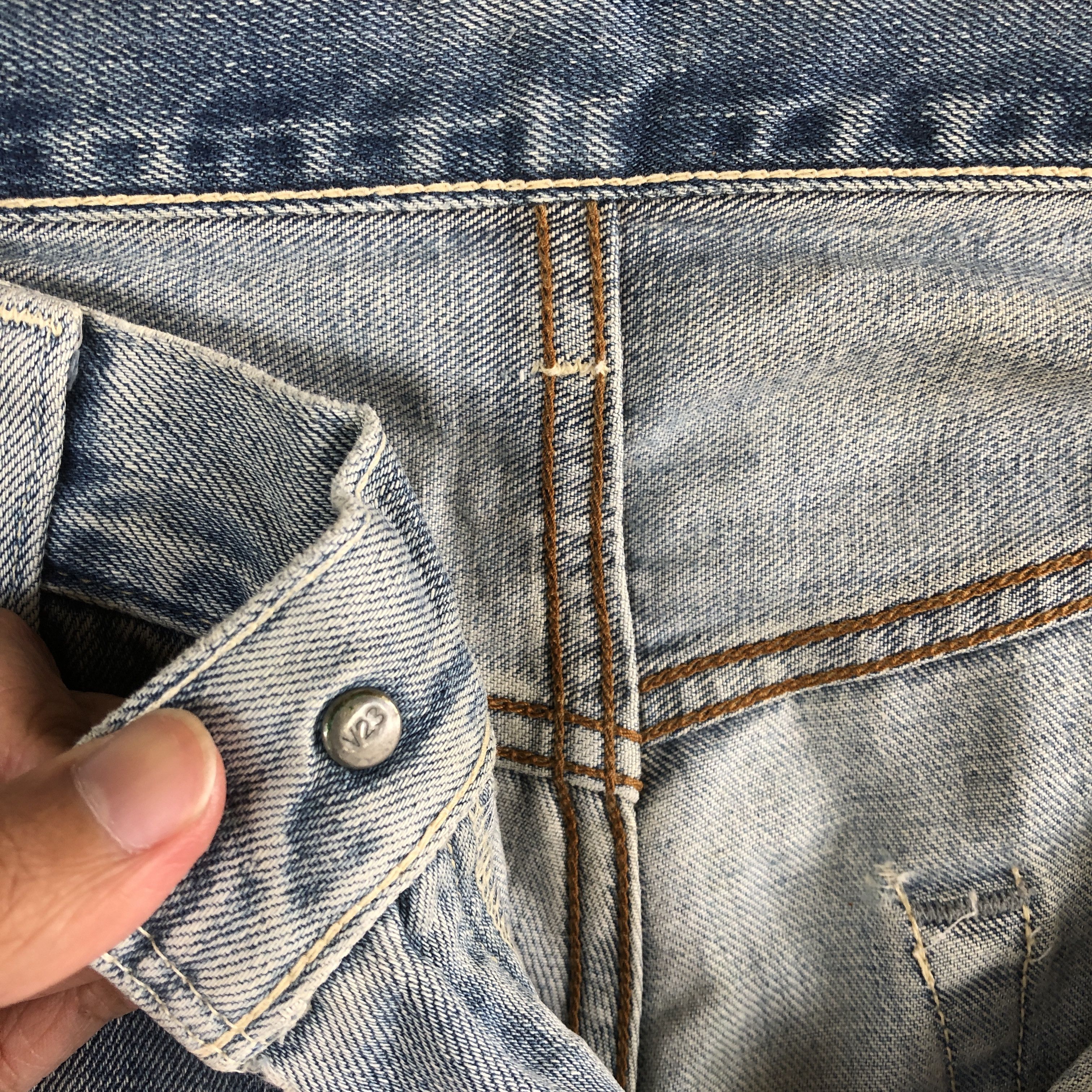Levi's Vintage 90s Levi's Distressed Jeans Levis Sun Faded Denim Size US 34 / EU 50 - 7 Thumbnail