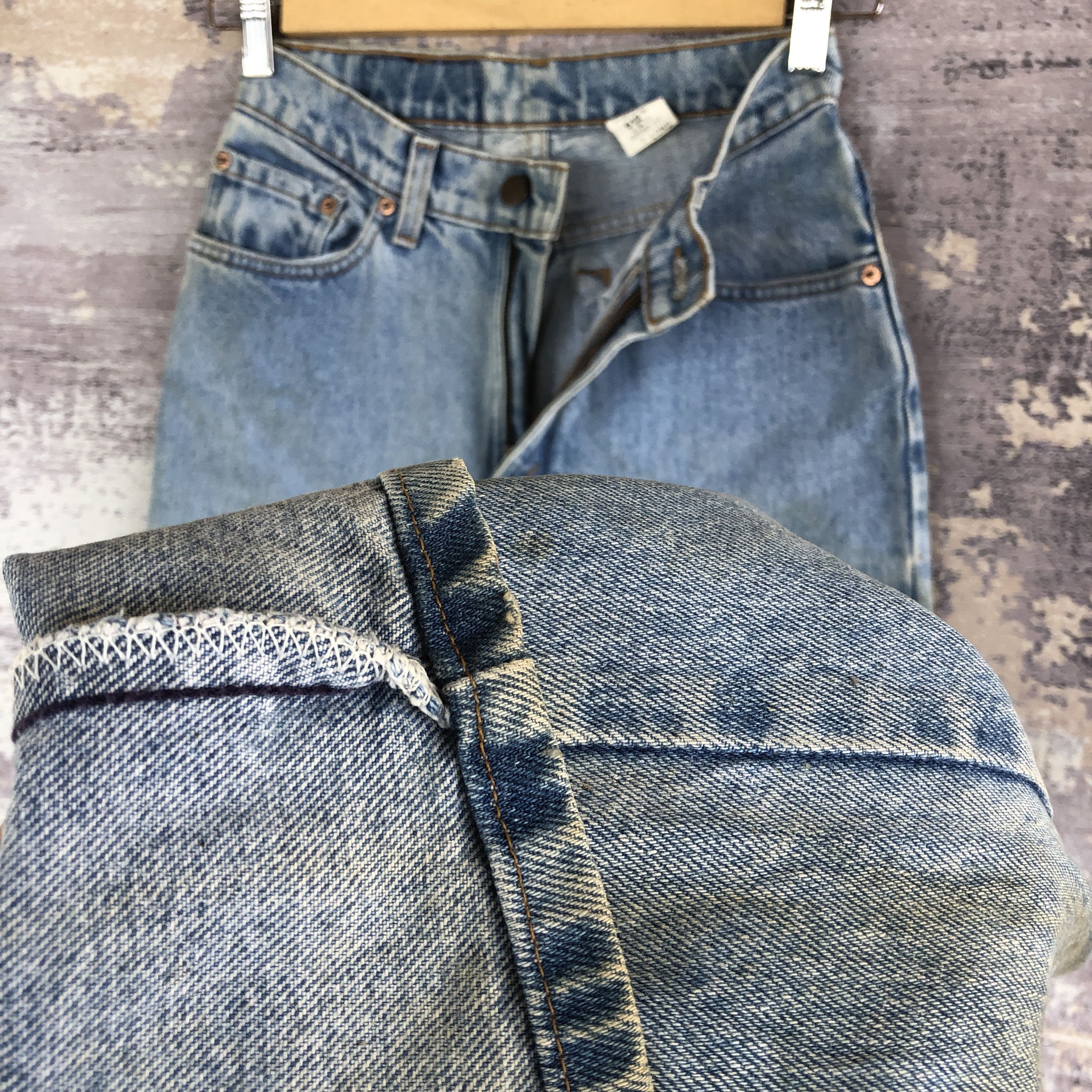 Levi's × Vintage Vintage Levi's Sun Faded Jeans Levis Dirty Light Wash Denim Size 24" / US 00 / IT 34 - 8 Thumbnail