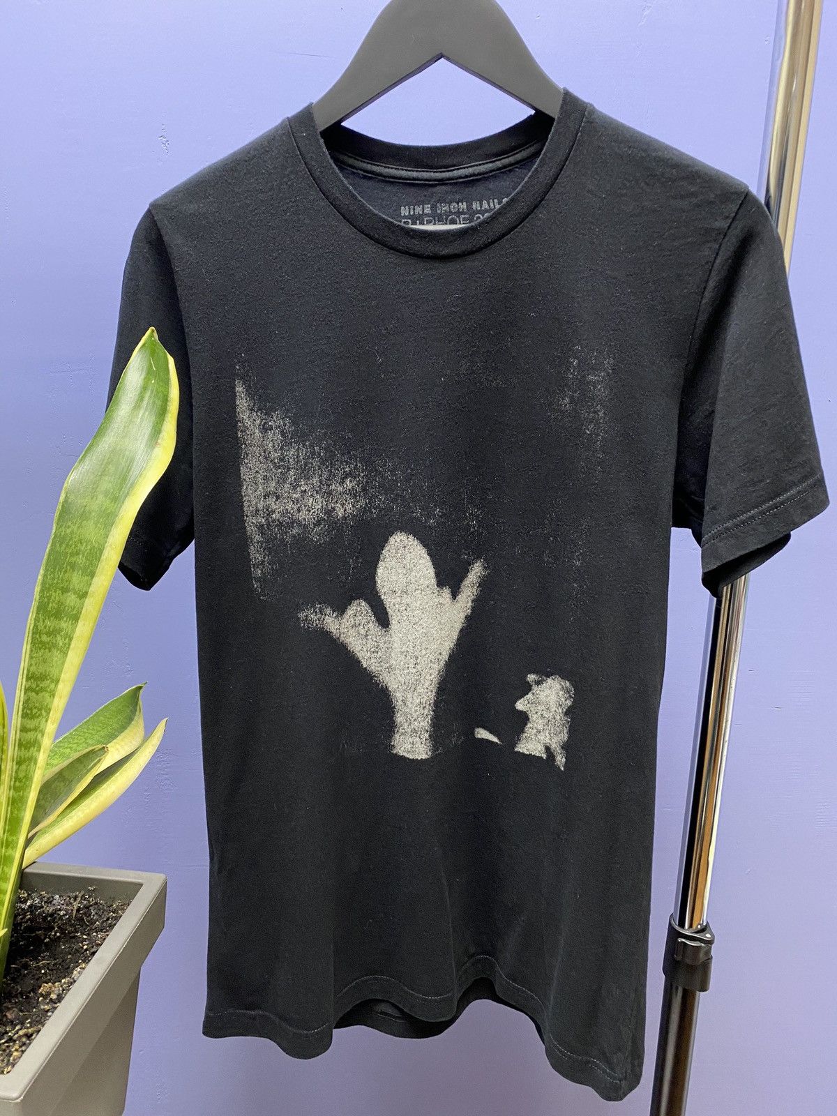 Band Tees Rare Nine Inch Nails R+RHOF 2020 Limited Edition T Shirt Size US S / EU 44-46 / 1 - 6 Thumbnail