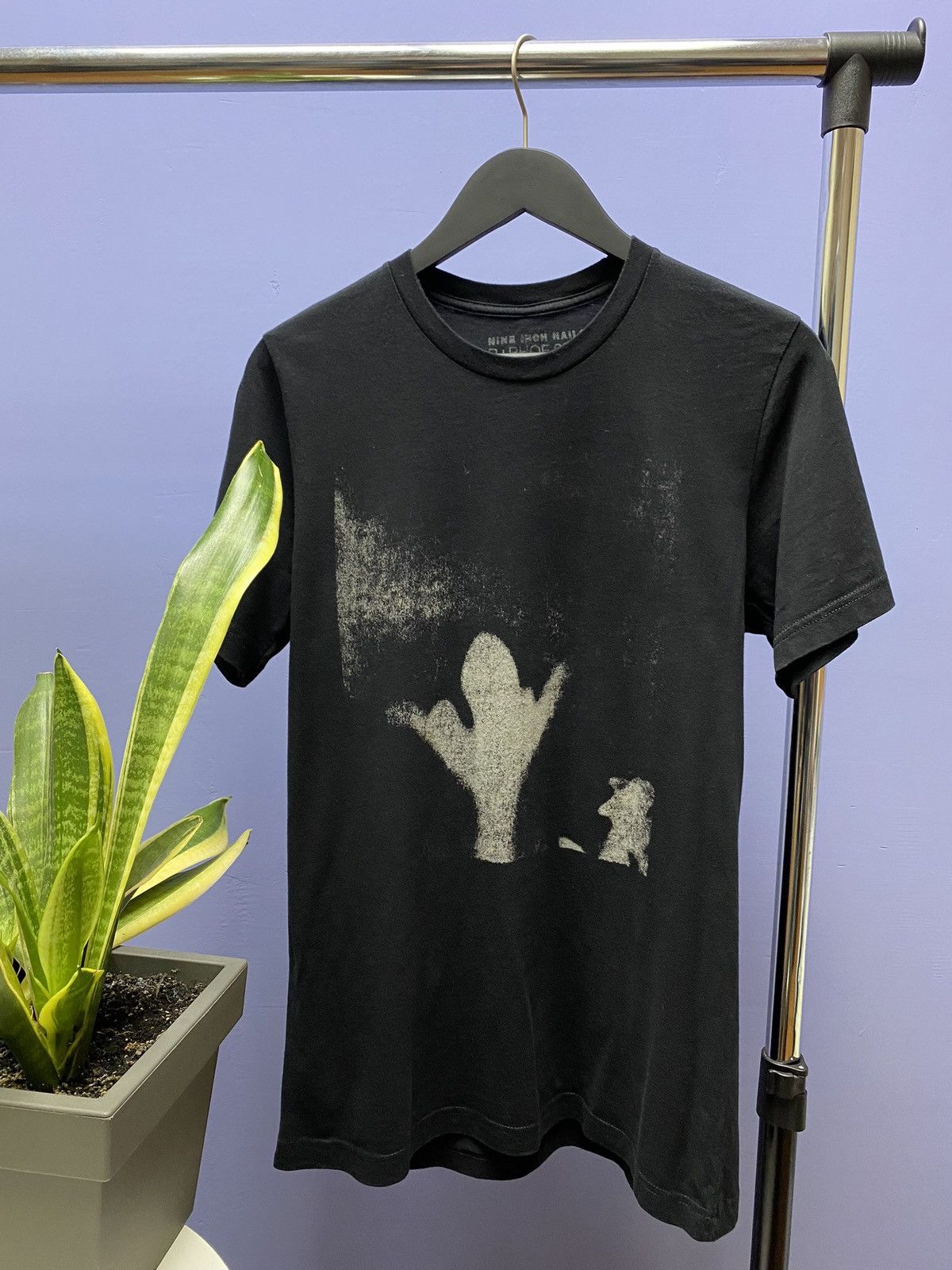Band Tees Rare Nine Inch Nails R+RHOF 2020 Limited Edition T Shirt Size US S / EU 44-46 / 1 - 1 Thumbnail