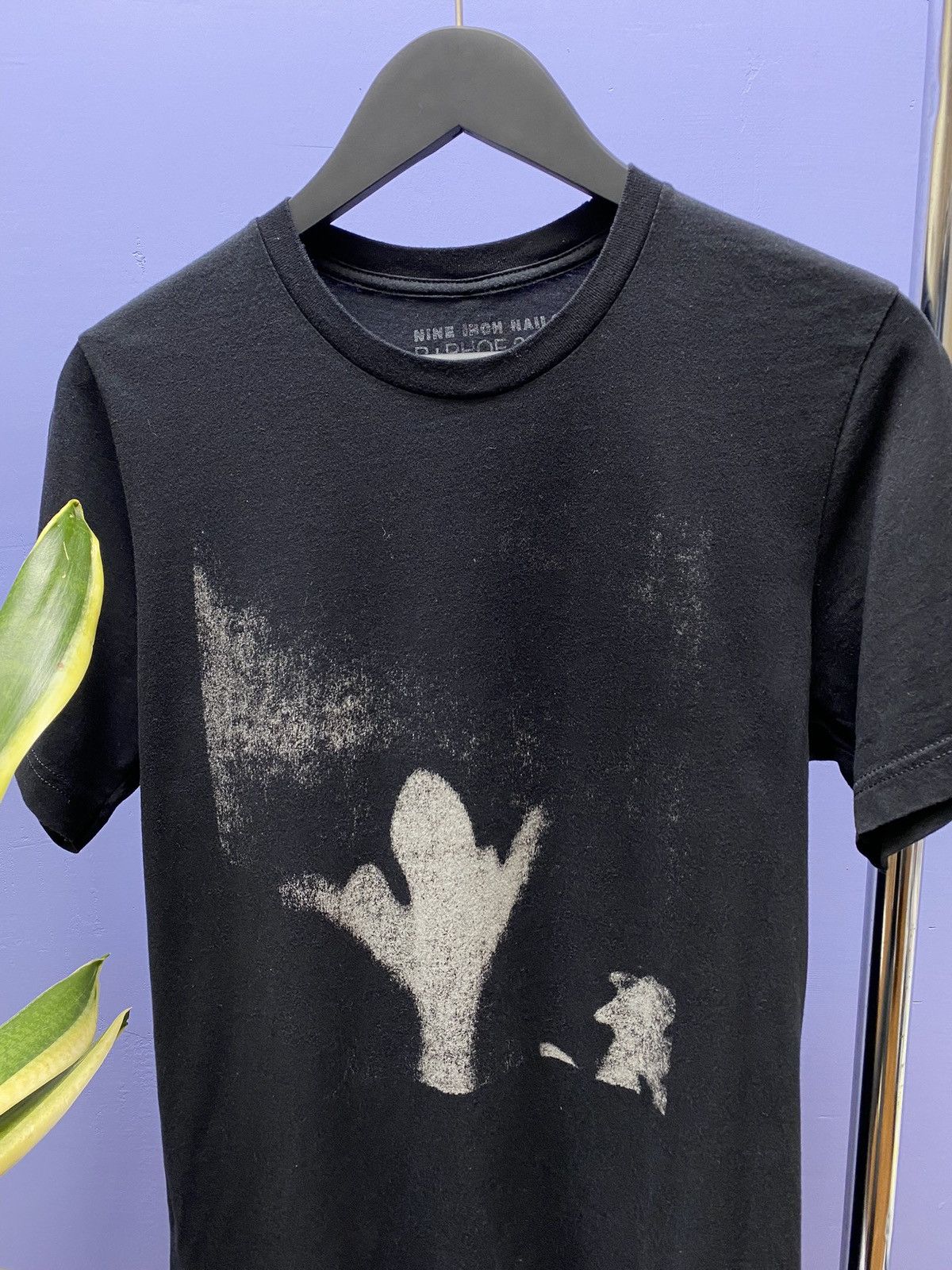 Band Tees Rare Nine Inch Nails R+RHOF 2020 Limited Edition T Shirt Size US S / EU 44-46 / 1 - 8 Thumbnail