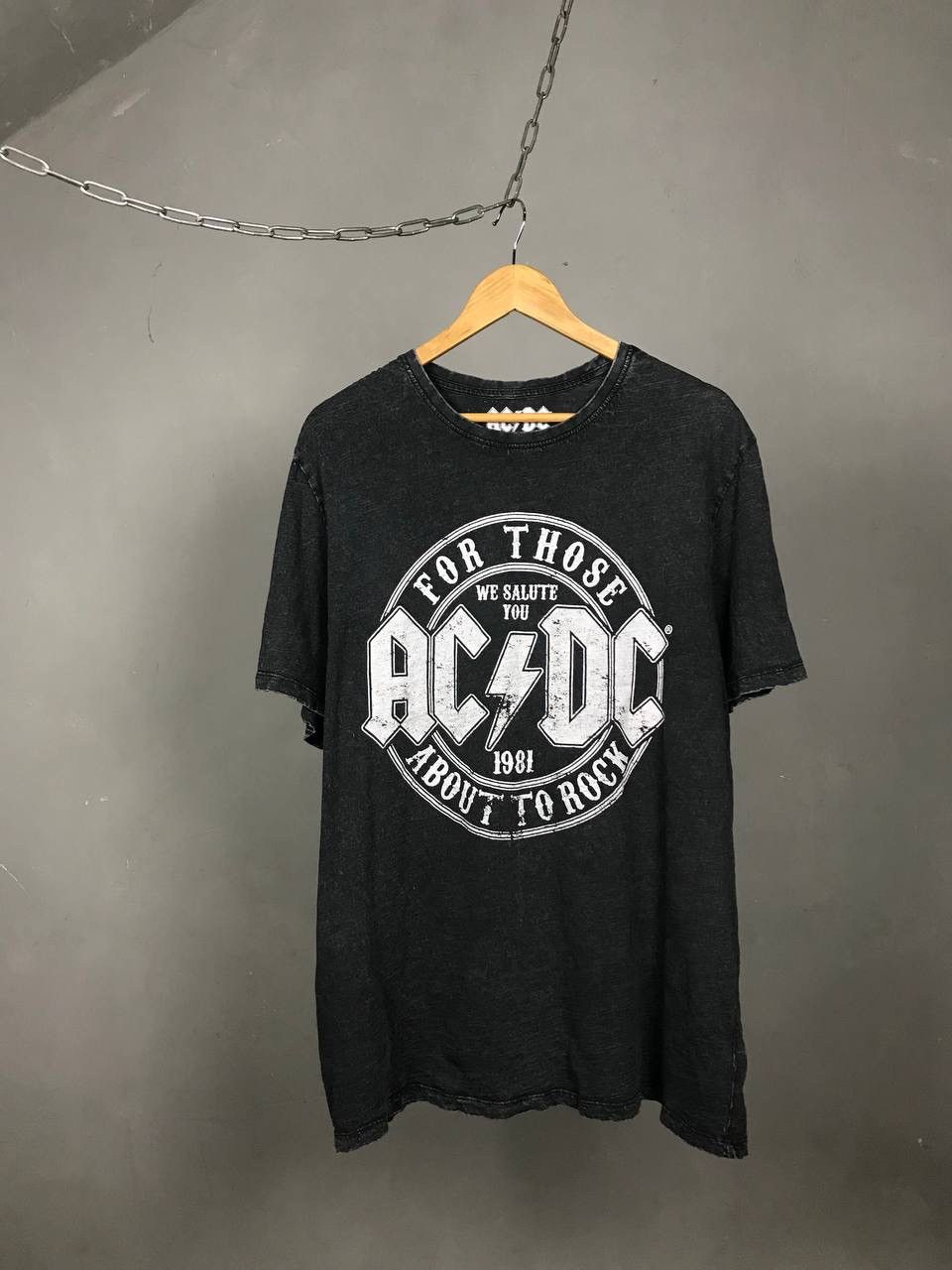 AC/DC × Band Tees × Vintage AC/DC vintage rock band tee Size US XL / EU 56 / 4 - 1 Thumbnail