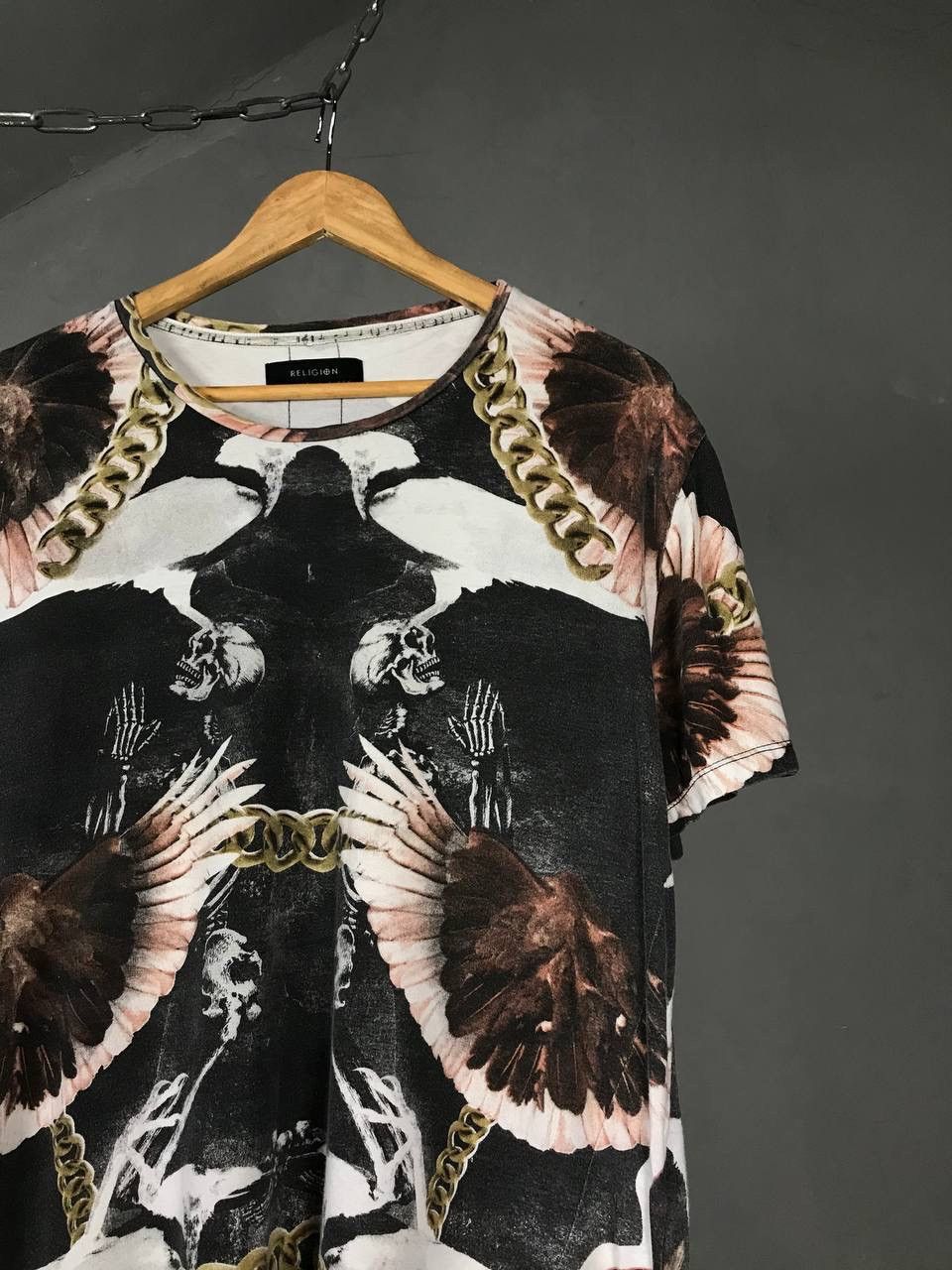 Other Religion luxury skulls skeleton overprinted tee Size US L / EU 52-54 / 3 - 2 Thumbnail