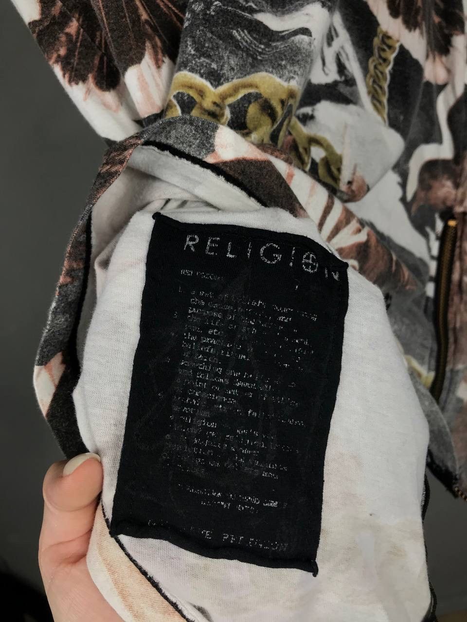 Other Religion luxury skulls skeleton overprinted tee Size US L / EU 52-54 / 3 - 7 Thumbnail