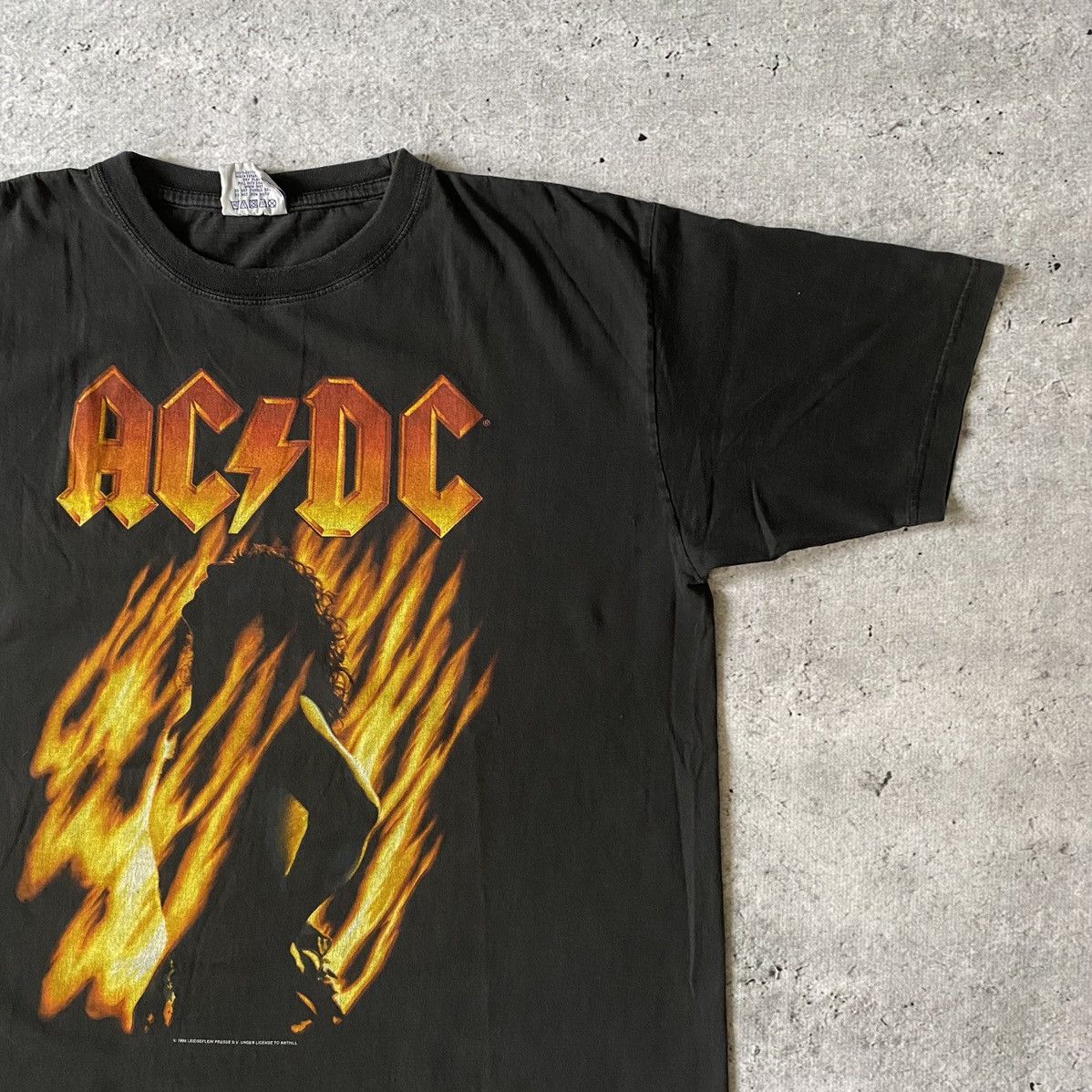 Vintage AC/DC 98’ Bonfire flame Band Tee XL washed