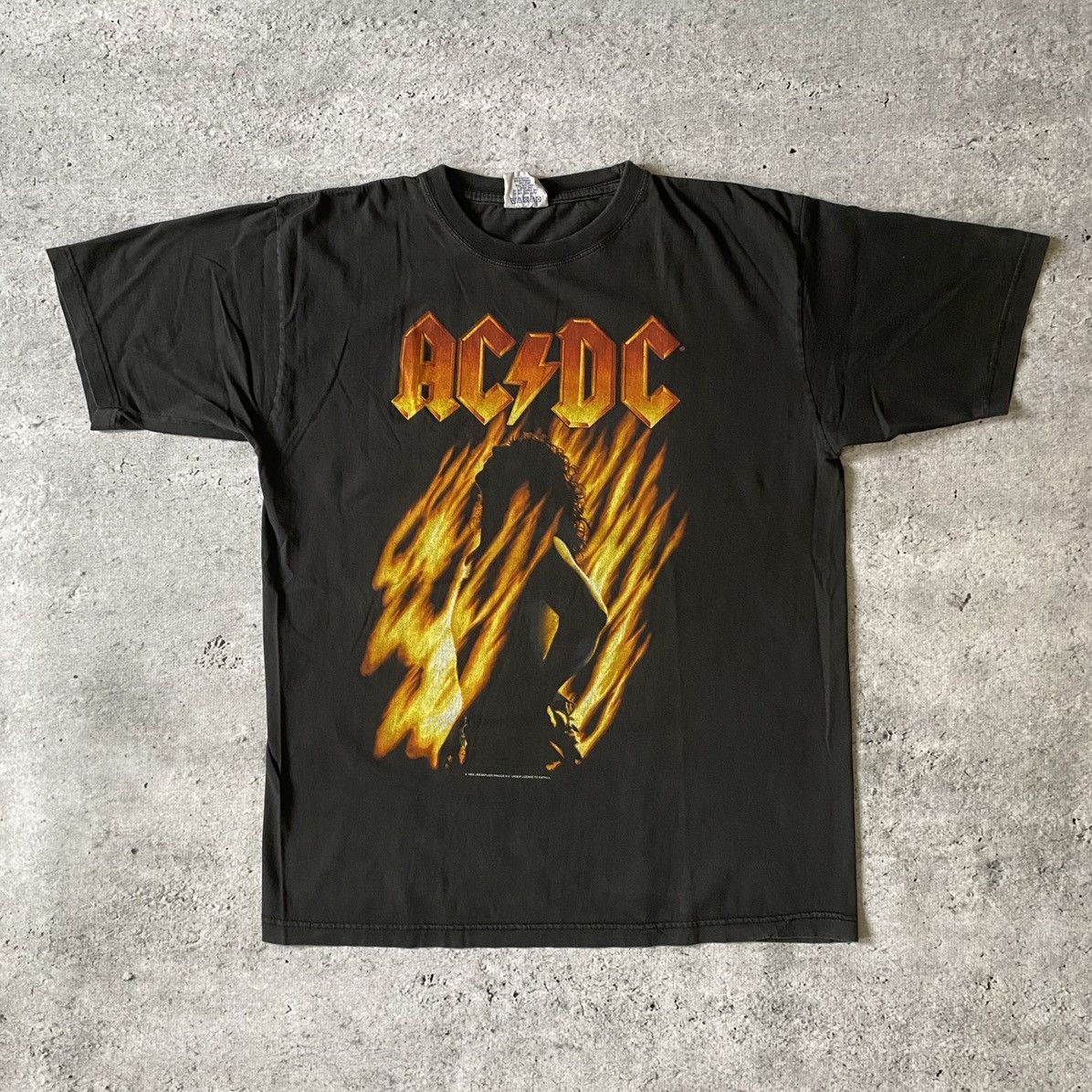Vintage AC/DC 98’ Bonfire flame Band Tee XL washed