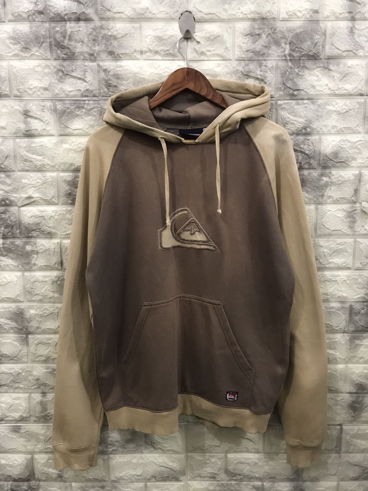 Vintage Quiksilver Hoodies