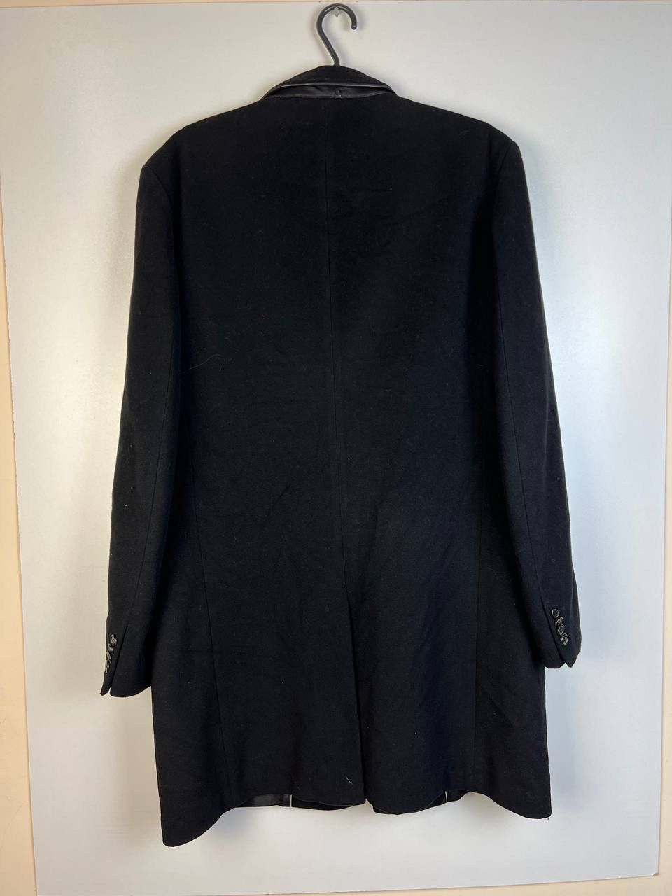 Hugo Boss Hugo Boss luxury coat size L Size US L / EU 52-54 / 3 - 3 Thumbnail