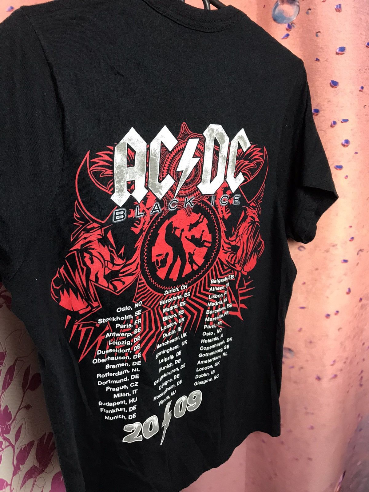 Band Tees Vintage Ac Dc band rock tee Size US S / EU 44-46 / 1 - 6 Thumbnail