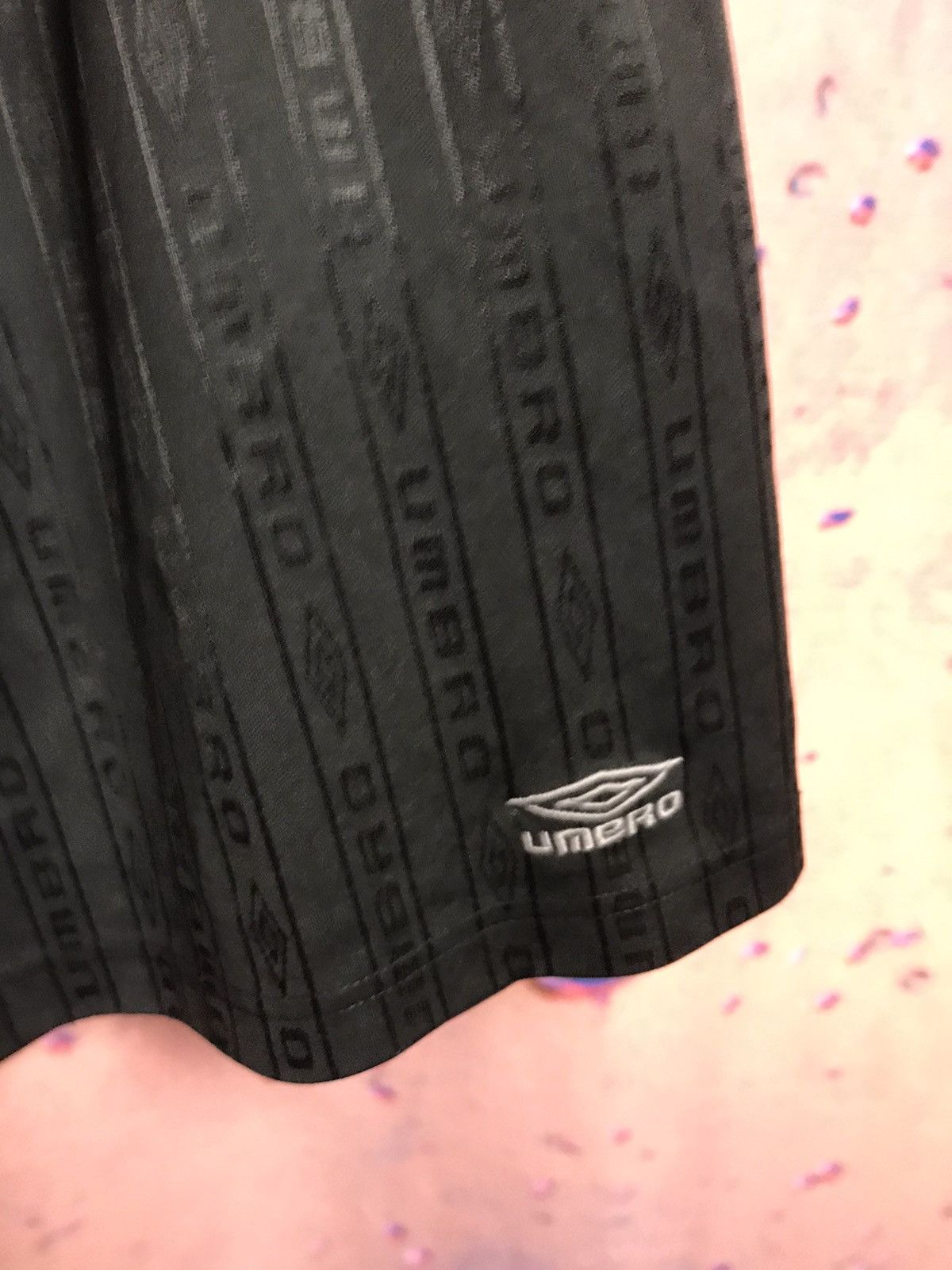 Umbro Umbro vintage 90s streetwear monogram shorts Size US 36 / EU 52 - 3 Thumbnail