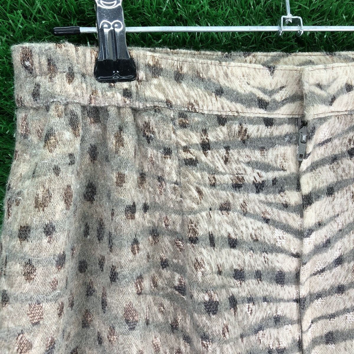 Japanese Brand Vintage 90's Midi Skirt Faux Fur Leopard Tiger by Presto Size 25" / US 0 / IT 36 - 5 Thumbnail
