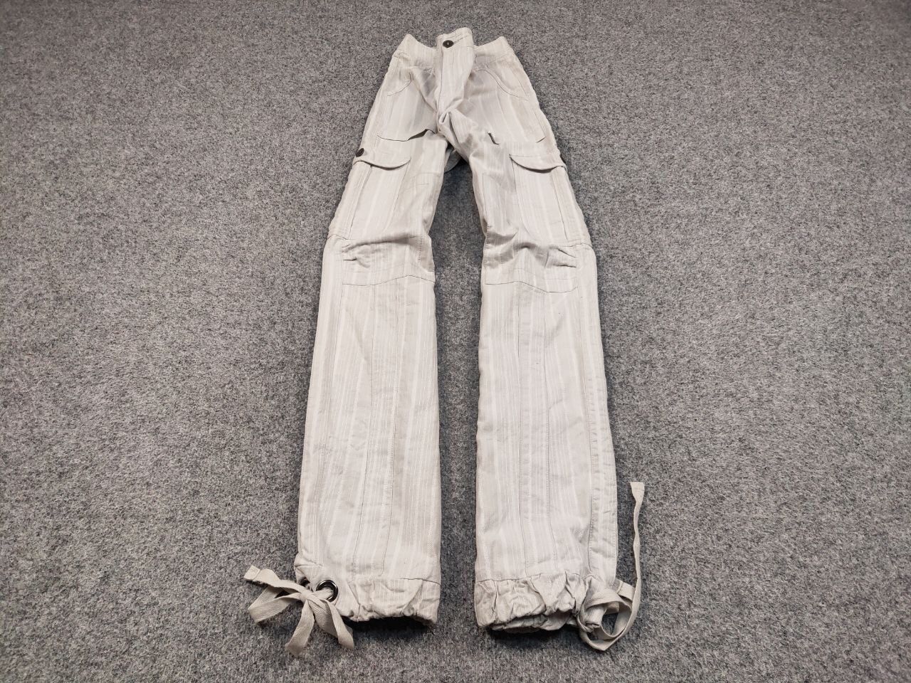 Japanese Brand Vintage 90's Japanese Bondage Zip Bootcut Gray Cargo Pants Size 27" / US 4 / IT 40 - 2 Thumbnail