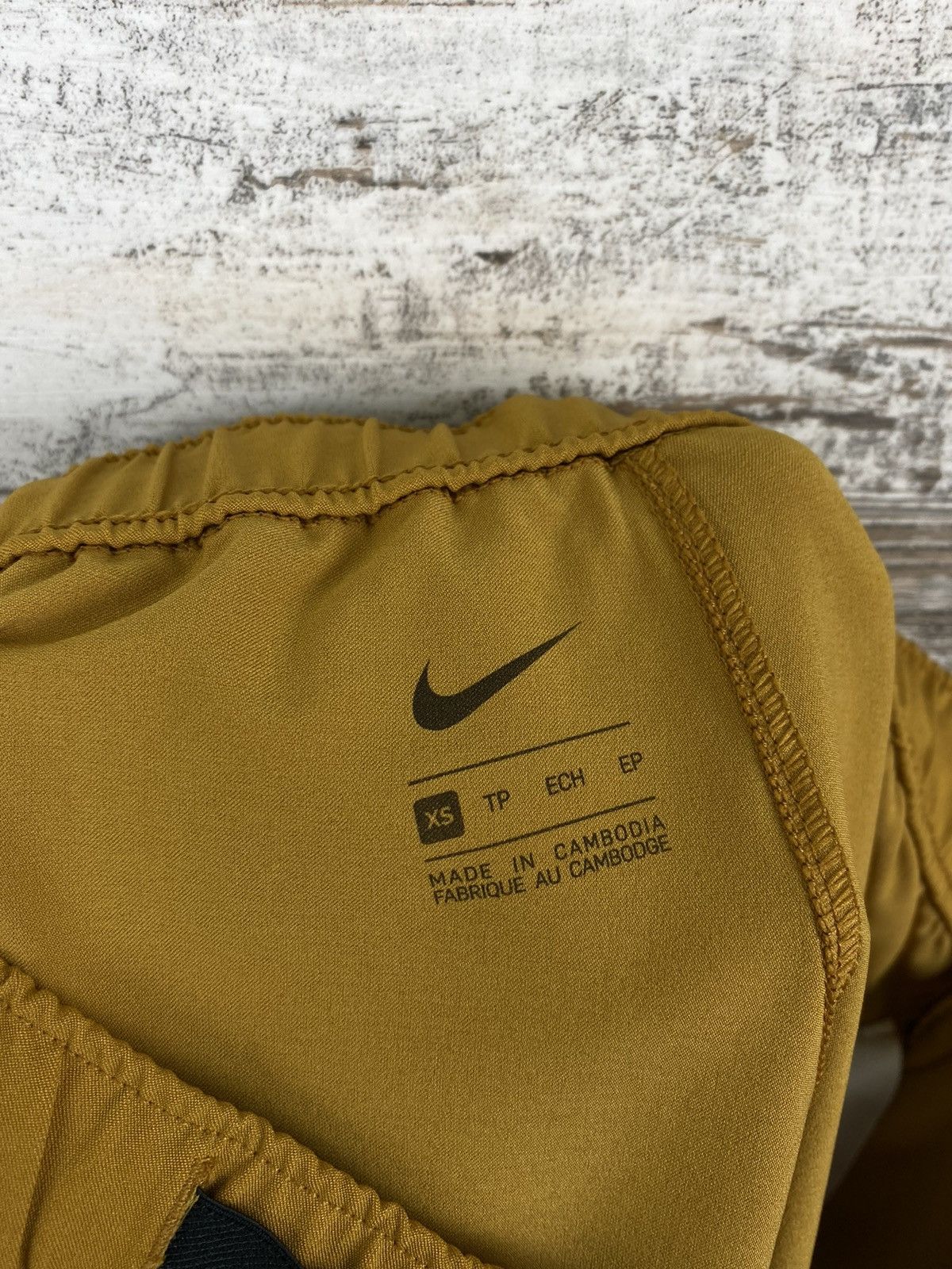 Nike Women’s Nike swoosh pants sweatpants y2k streetwear swoosh Size 26" / US 2 / IT 38 - 10 Thumbnail