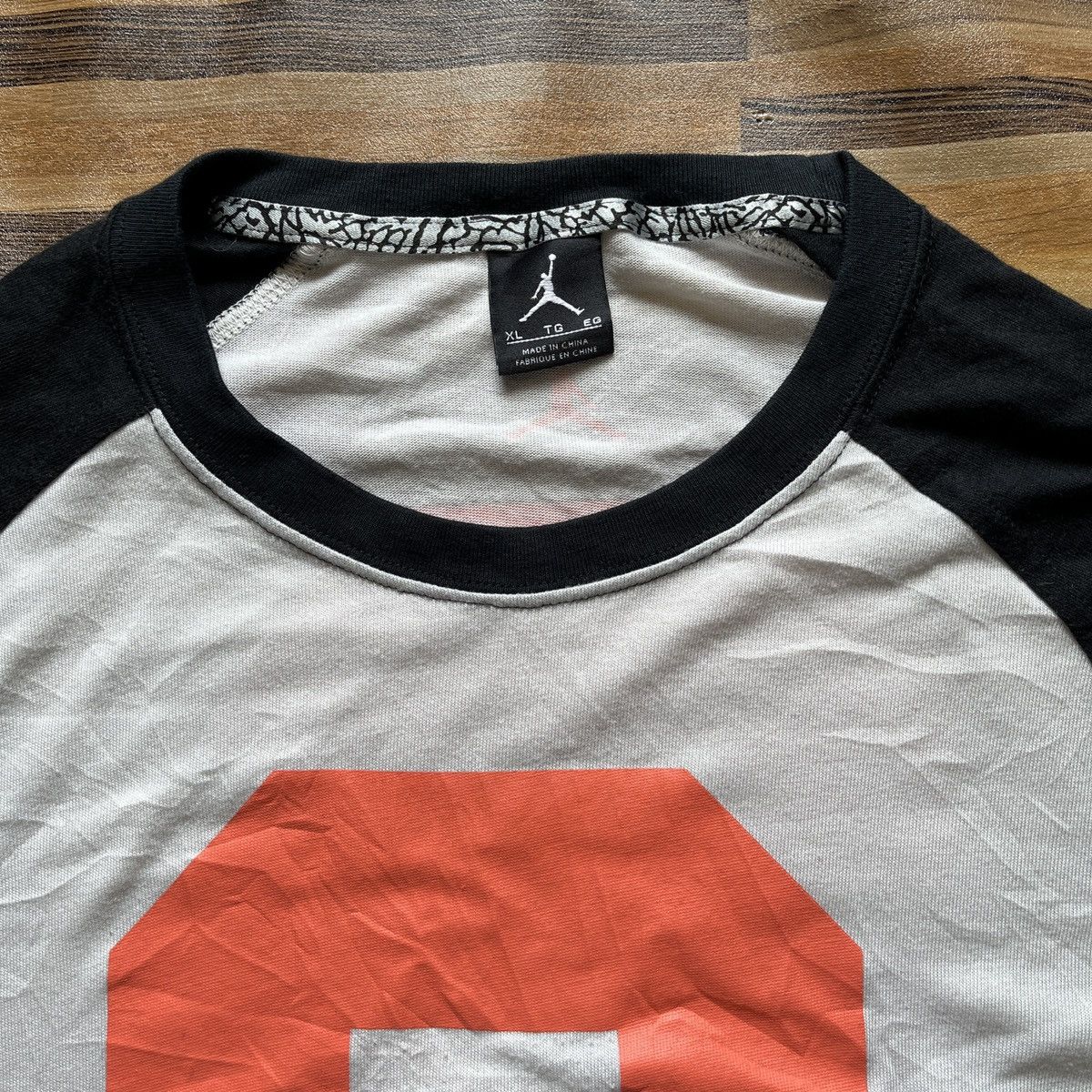 Jordan Brand × Nike Vintage Y2K Nike Air Jordan 23 Raglan TShirt 1985 Big Print Size US L / EU 52-54 / 3 - 5 Thumbnail