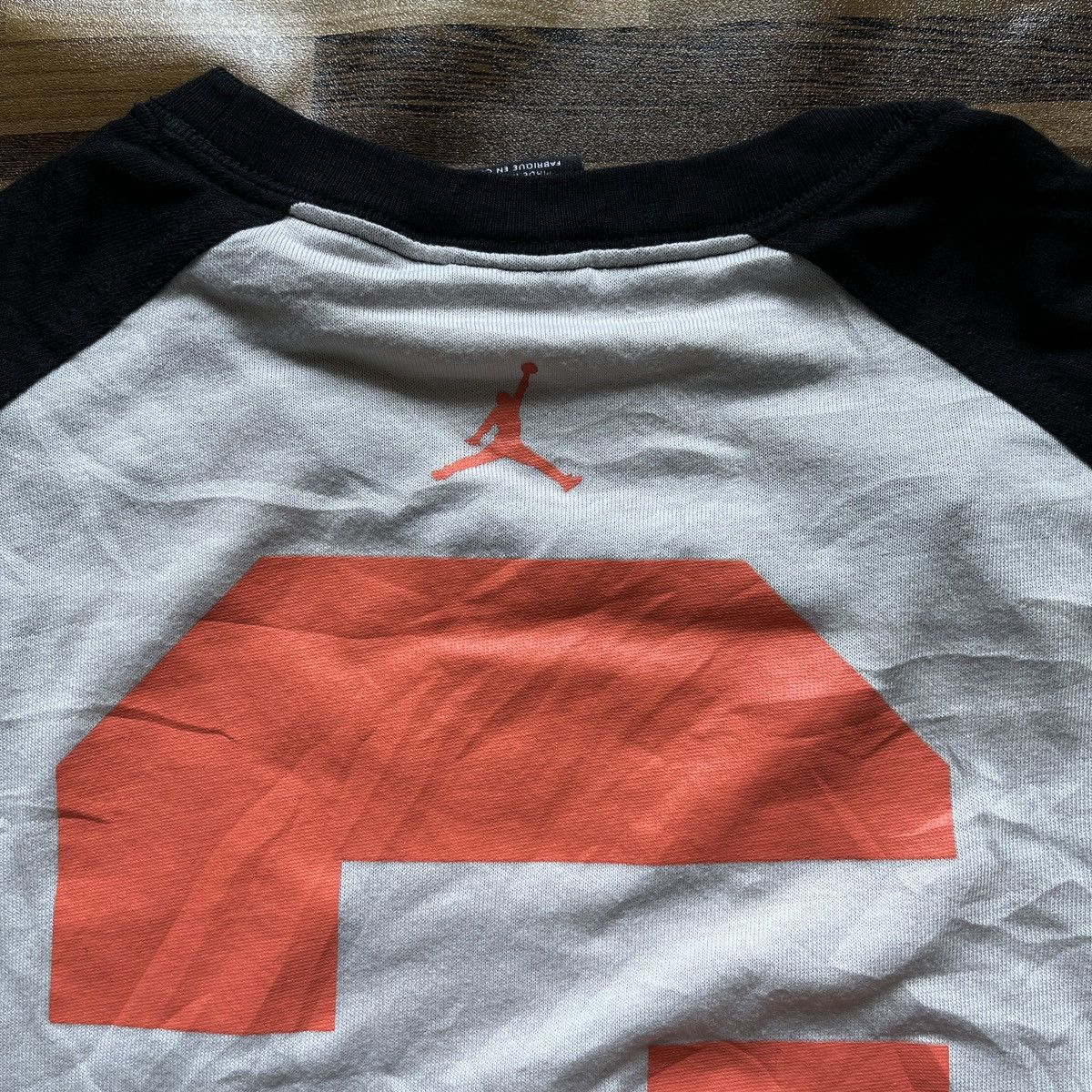 Jordan Brand × Nike Vintage Y2K Nike Air Jordan 23 Raglan TShirt 1985 Big Print Size US L / EU 52-54 / 3 - 14 Thumbnail
