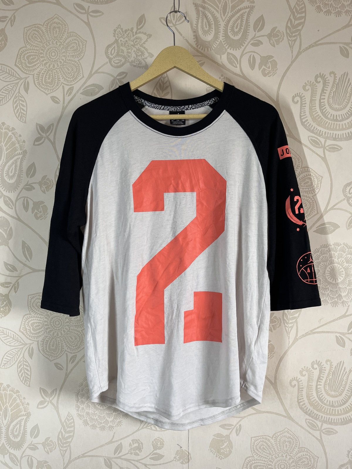 Jordan Brand × Nike Vintage Y2K Nike Air Jordan 23 Raglan TShirt 1985 Big Print Size US L / EU 52-54 / 3 - 16 Thumbnail