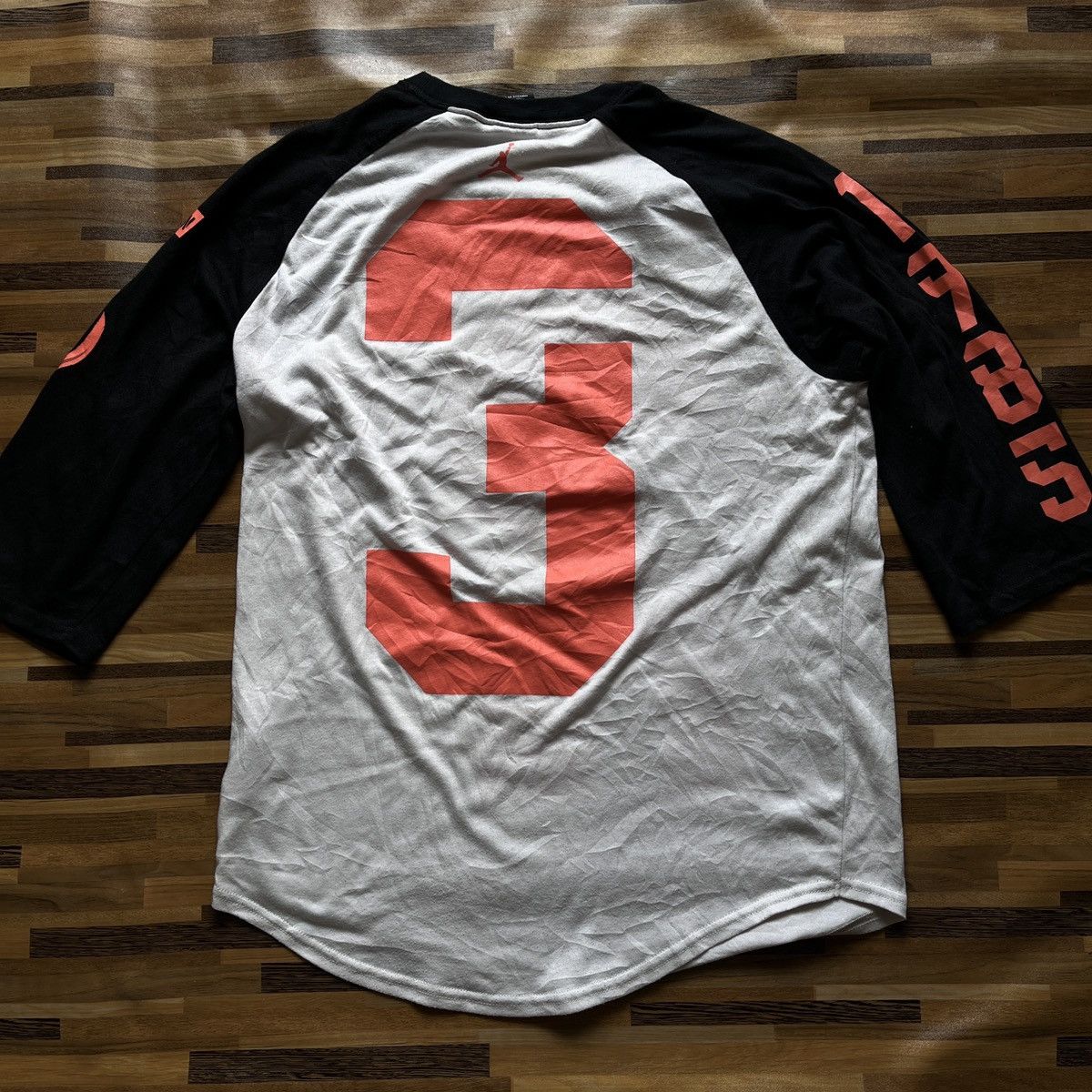 Jordan Brand × Nike Vintage Y2K Nike Air Jordan 23 Raglan TShirt 1985 Big Print Size US L / EU 52-54 / 3 - 15 Thumbnail