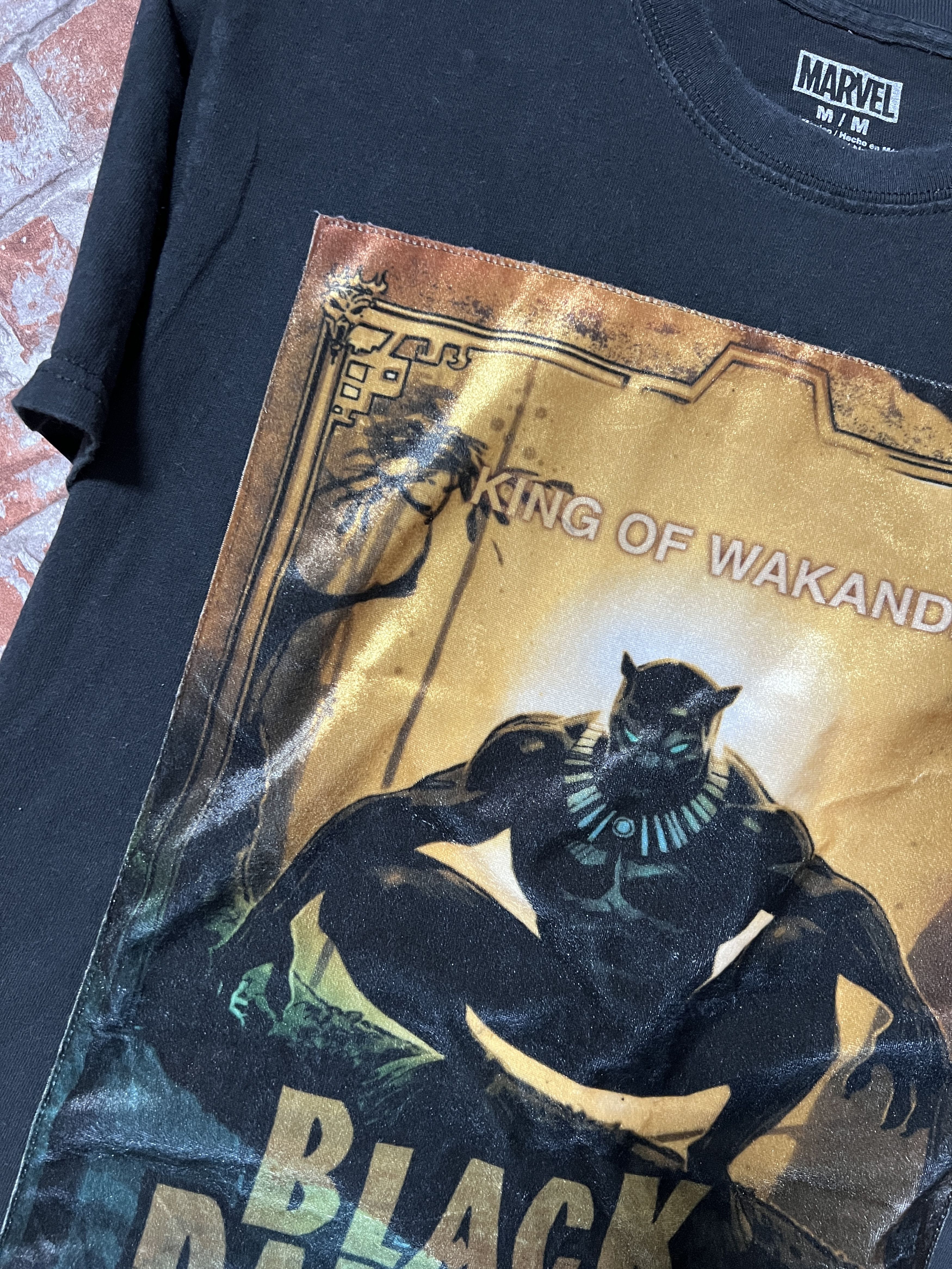 Vintage Vintage 2000s Black Panther Marvel Wakanda Movie T-shirt Size US M / EU 48-50 / 2 - 9 Thumbnail