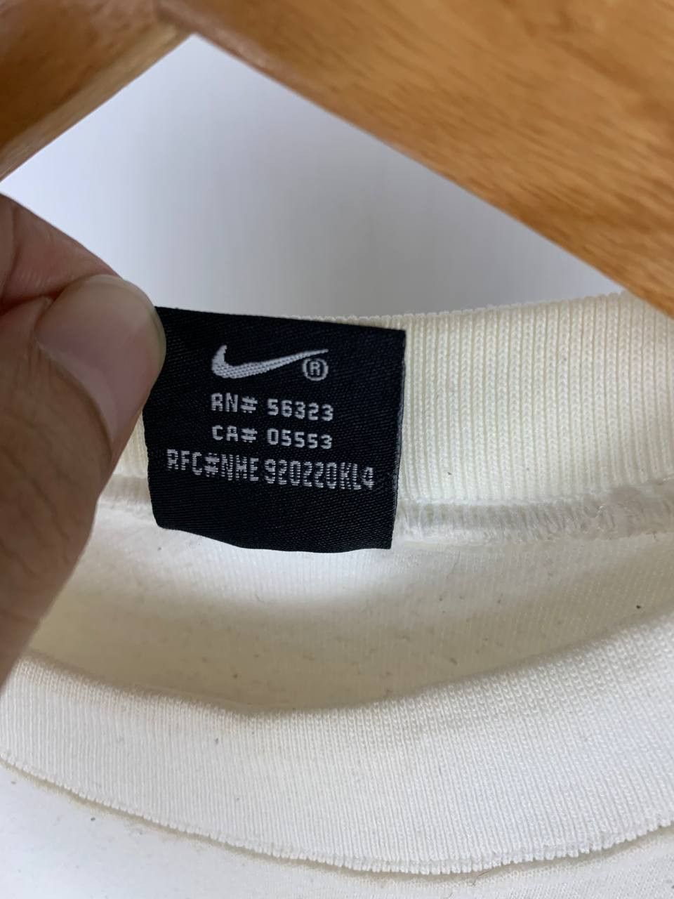 Nike Vintage Nike Agassi Swoosh Logo Sweatshirt Size M / US 6-8 / IT 42-44 - 4 Thumbnail