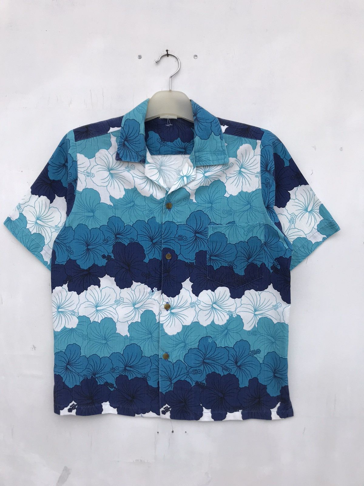 Vintage Rare!! Vintage Sunwear Okinawa Surfing Hawaiian Shirt Size US S / EU 44-46 / 1 - 1 Thumbnail