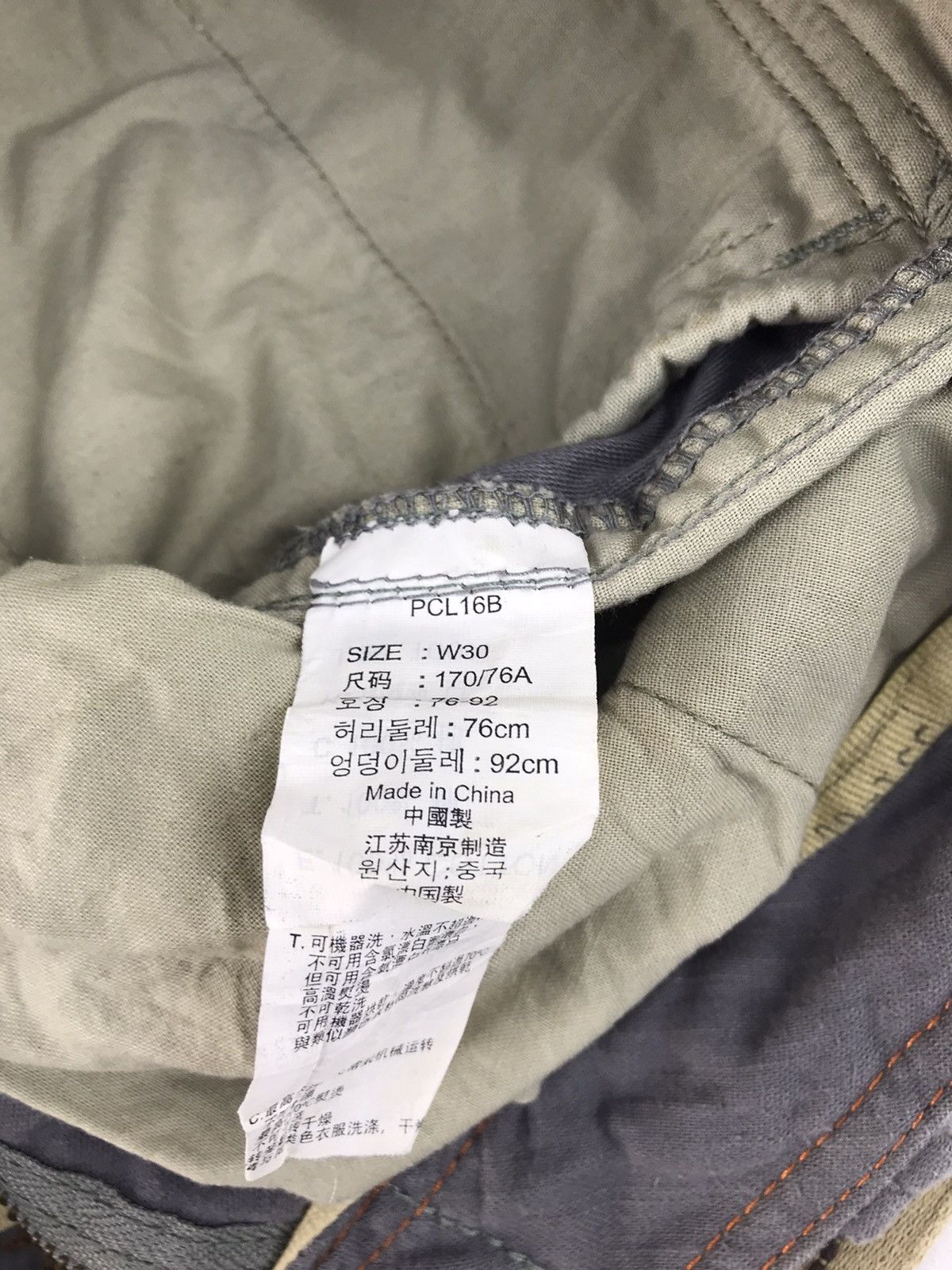 Levi's × Vintage Levi’s B1 Shortpant Hiking Cargo Jogging Design Size US 32 / EU 48 - 6 Thumbnail