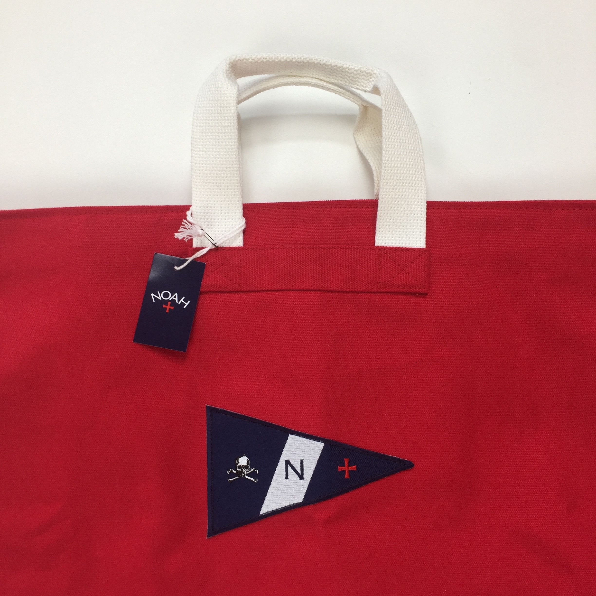 Noah Red Logo Canvas Holdall Bag DS