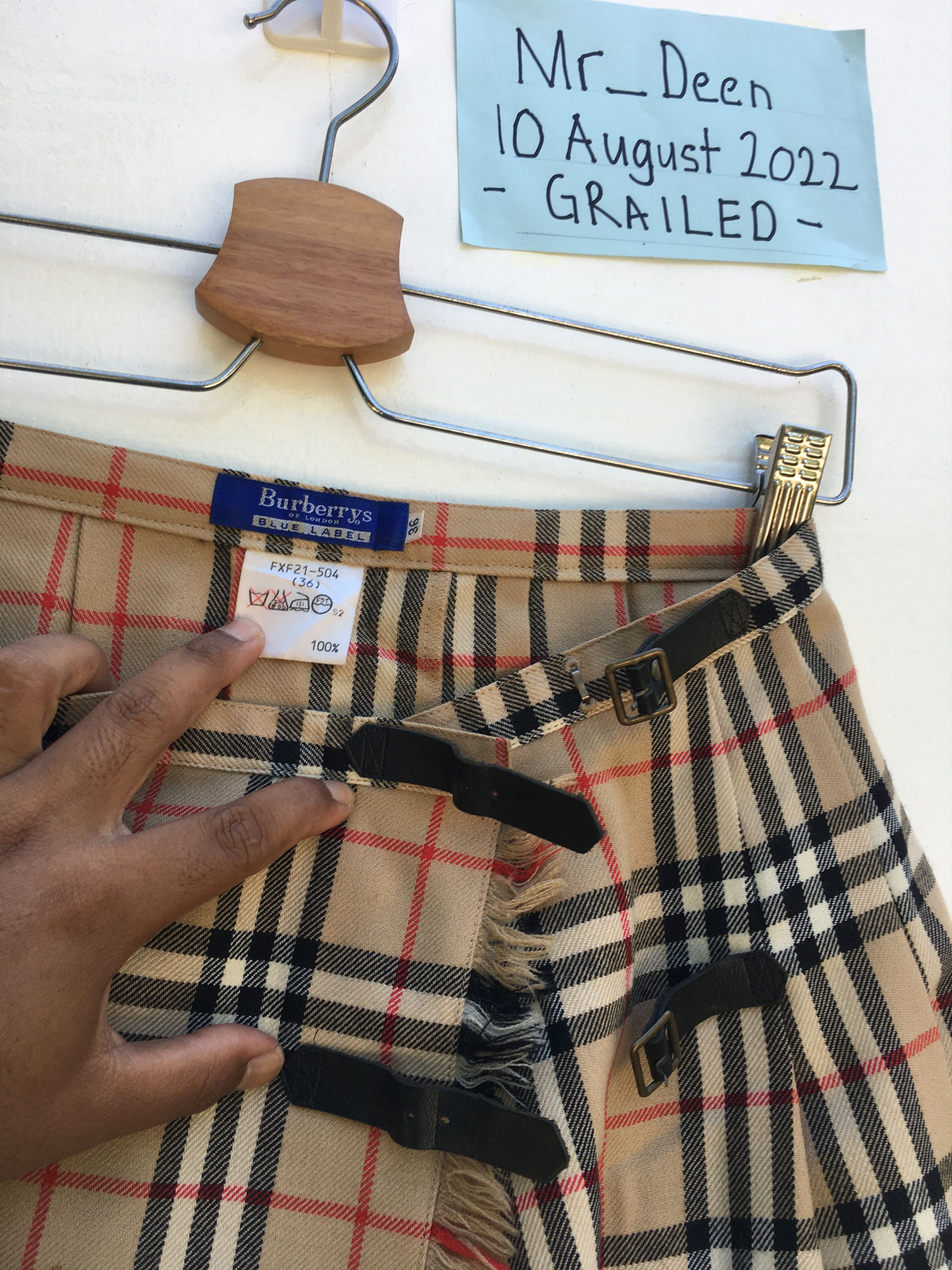 Burberry Vintage Burberry Checkered Mini Skirt Size 24" / US 00 / IT 34 - 9 Thumbnail