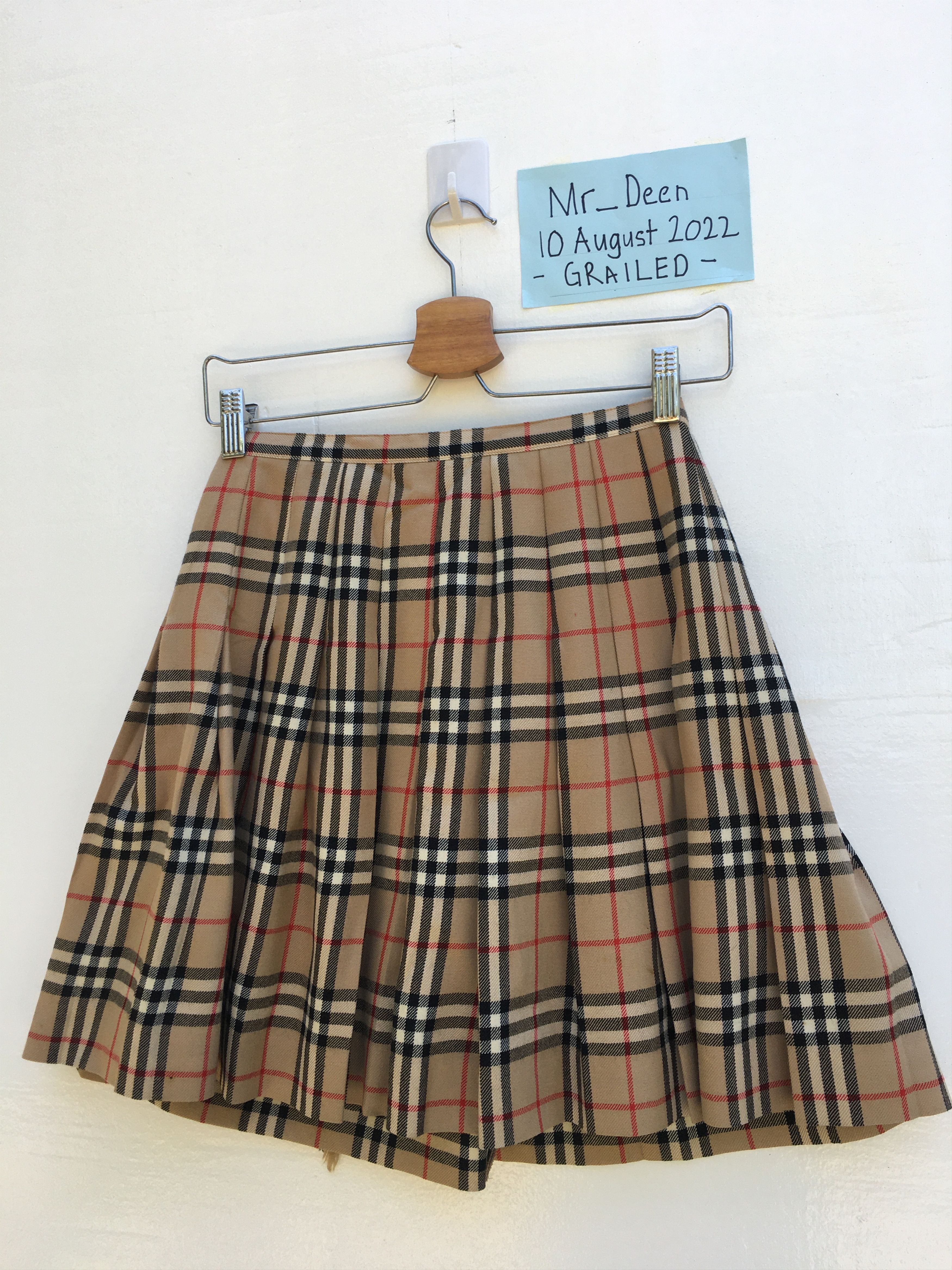 Burberry Vintage Burberry Checkered Mini Skirt Size 24" / US 00 / IT 34 - 15 Thumbnail