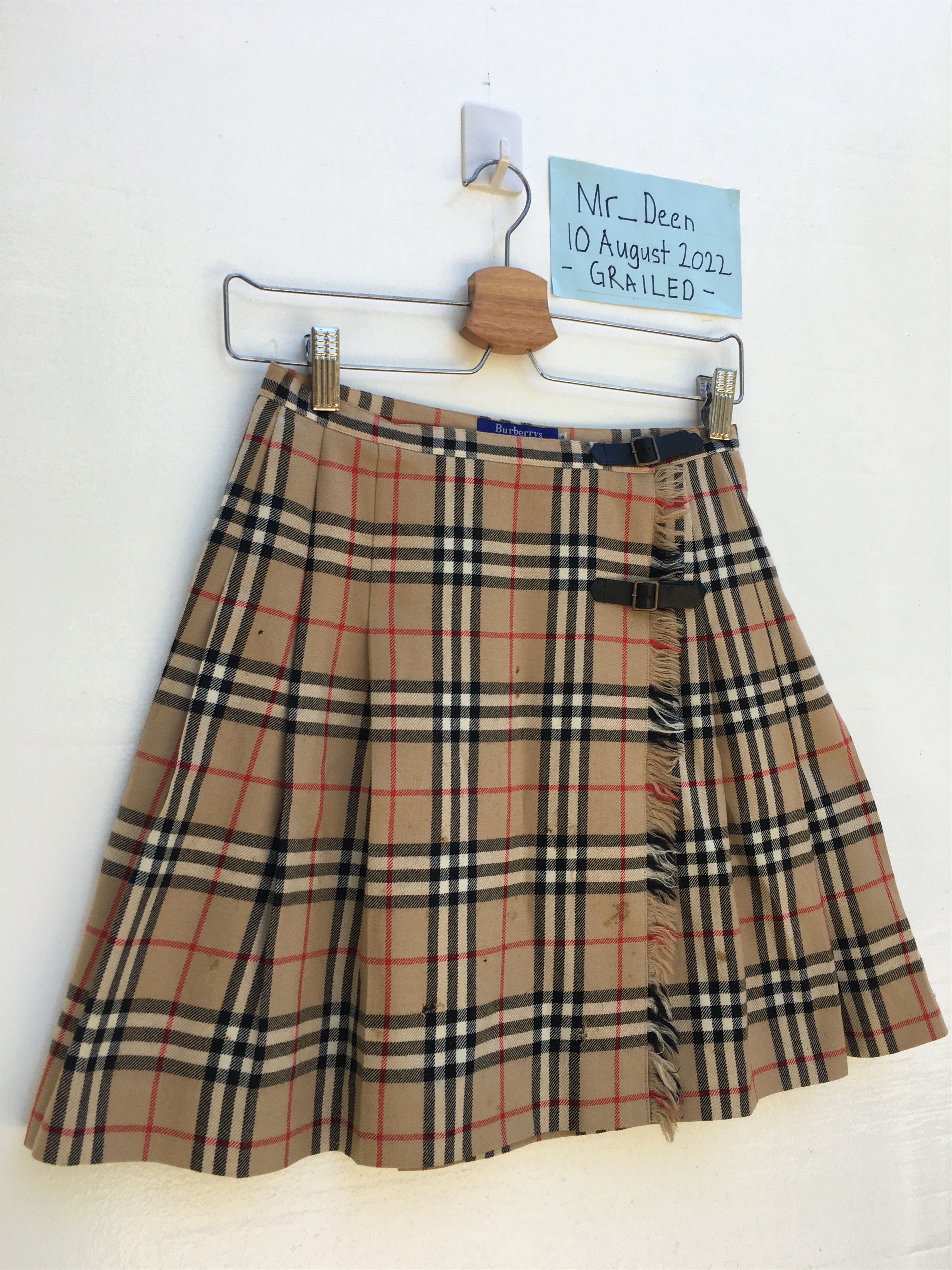 Burberry Vintage Burberry Checkered Mini Skirt Size 24" / US 00 / IT 34 - 16 Thumbnail